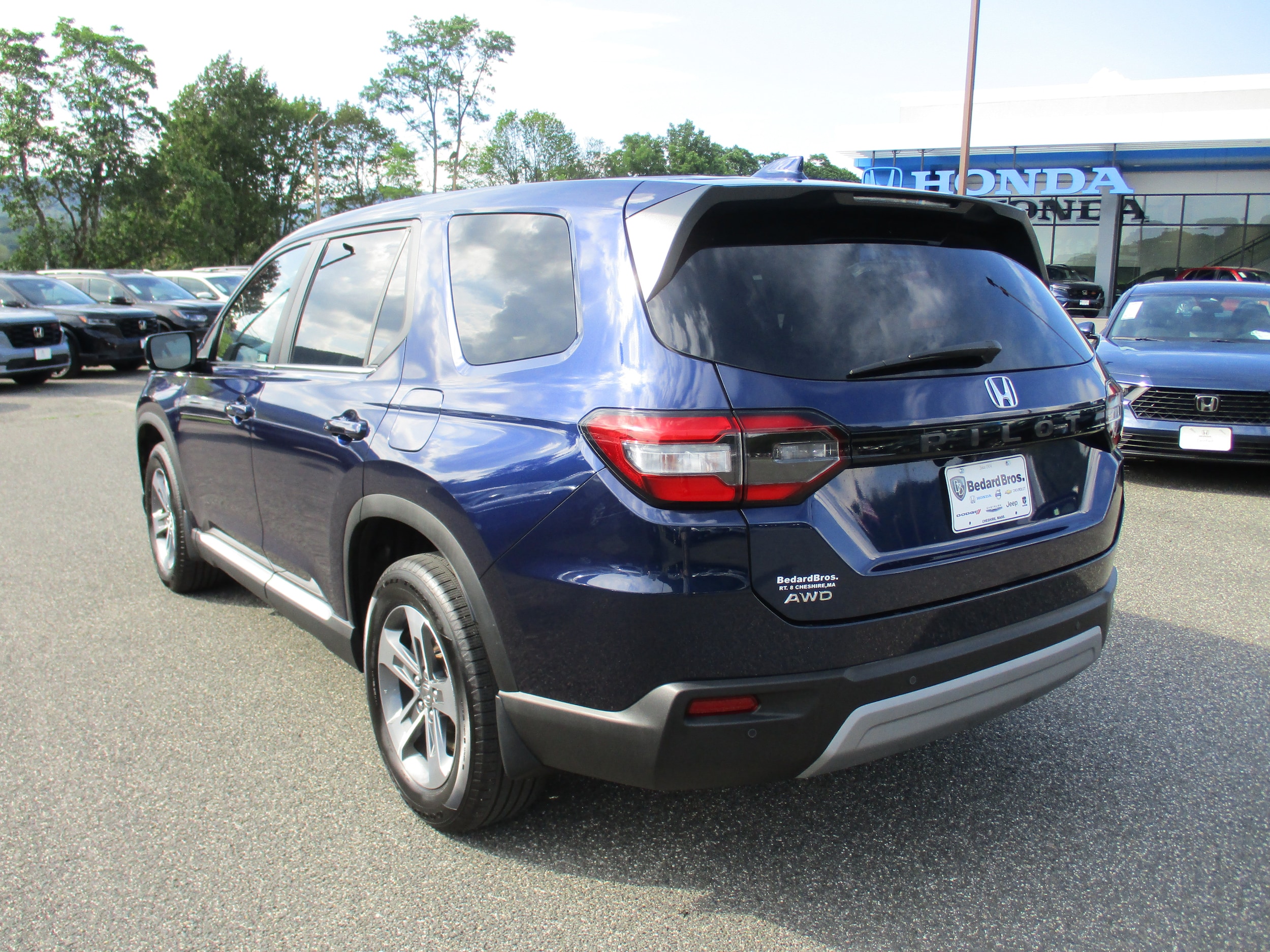 2025 Honda Pilot EX-L - Photo 7