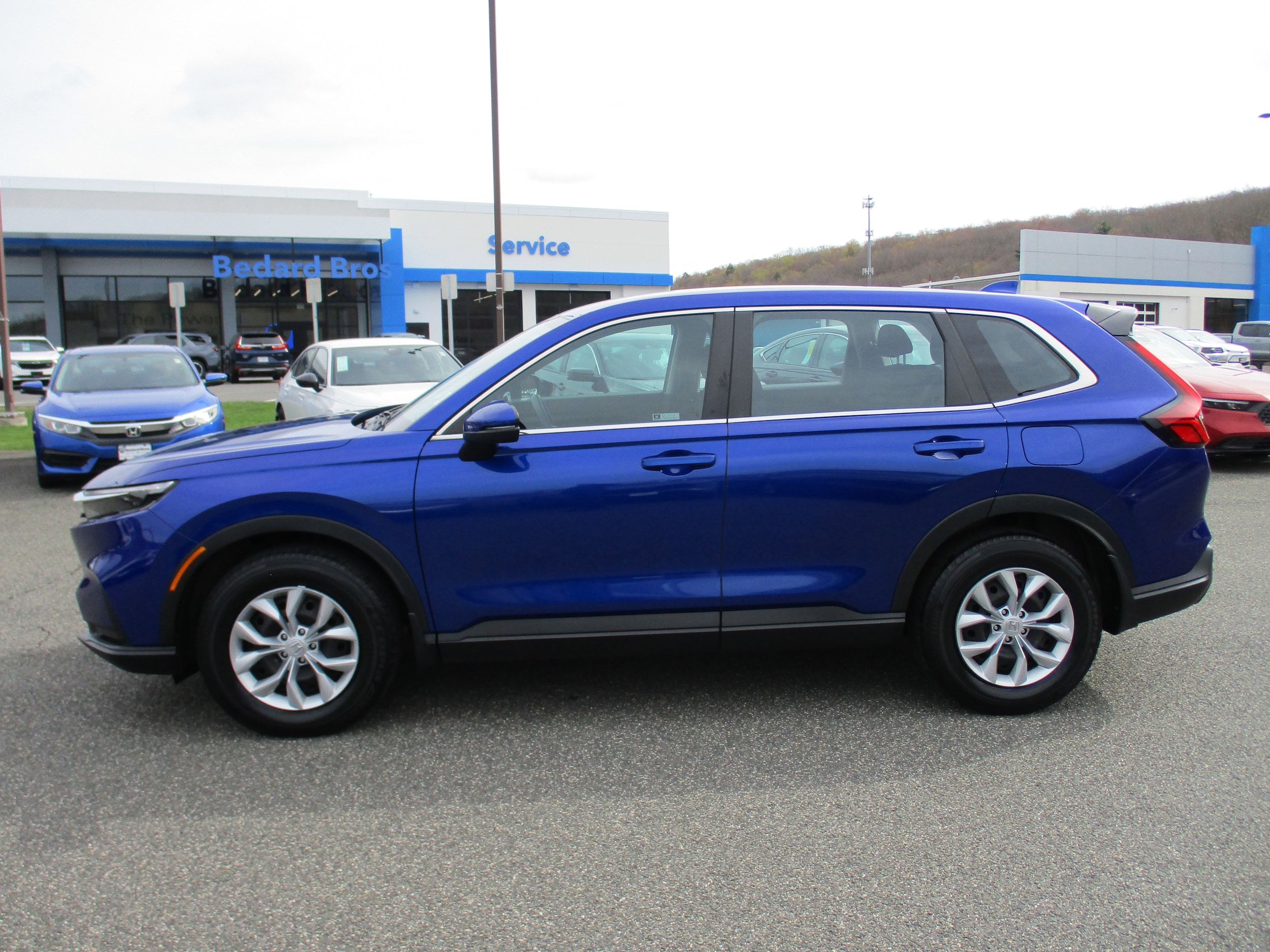 2023 Honda CR-V LX - Photo 8
