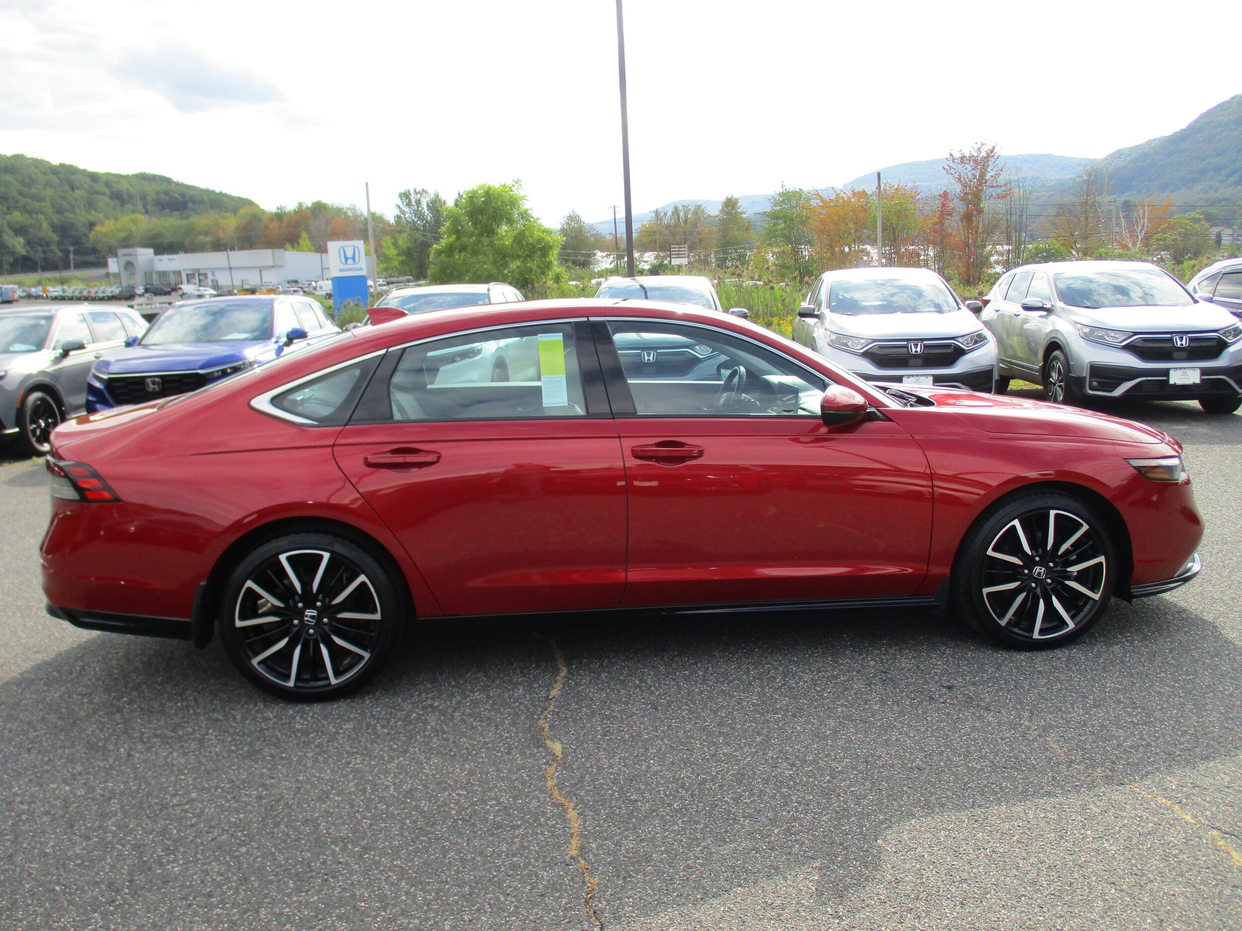 2023 Honda Accord Hybrid Touring photo 4