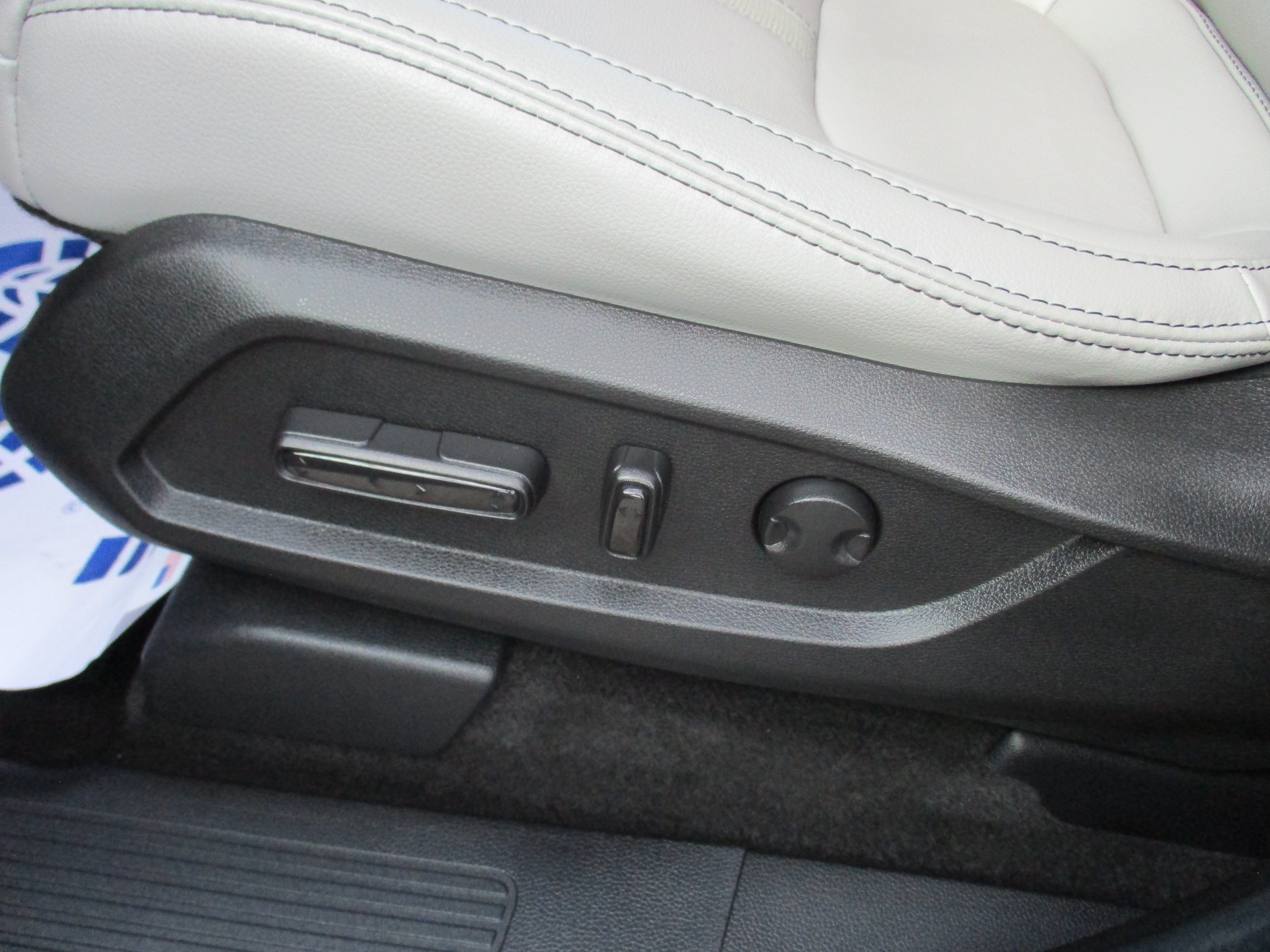 2025 Honda Pilot EX-L - Photo 17
