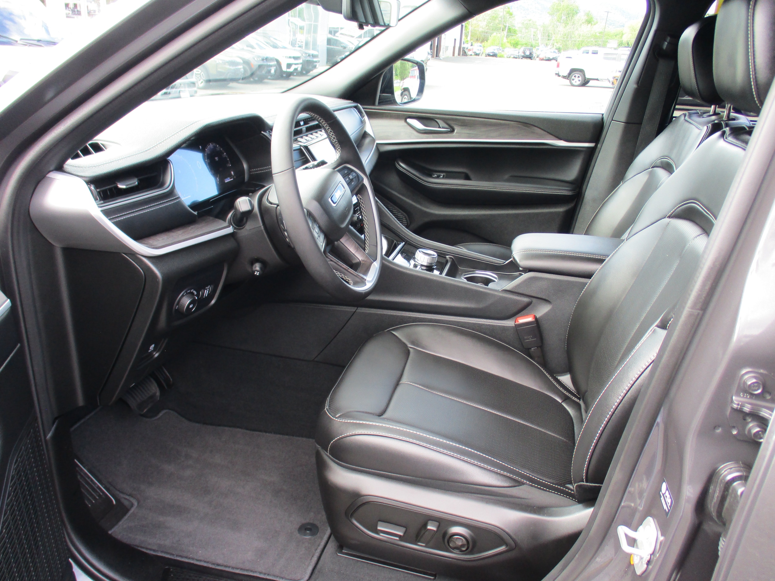 2025 Jeep Grand Cherokee Limited - Photo 12