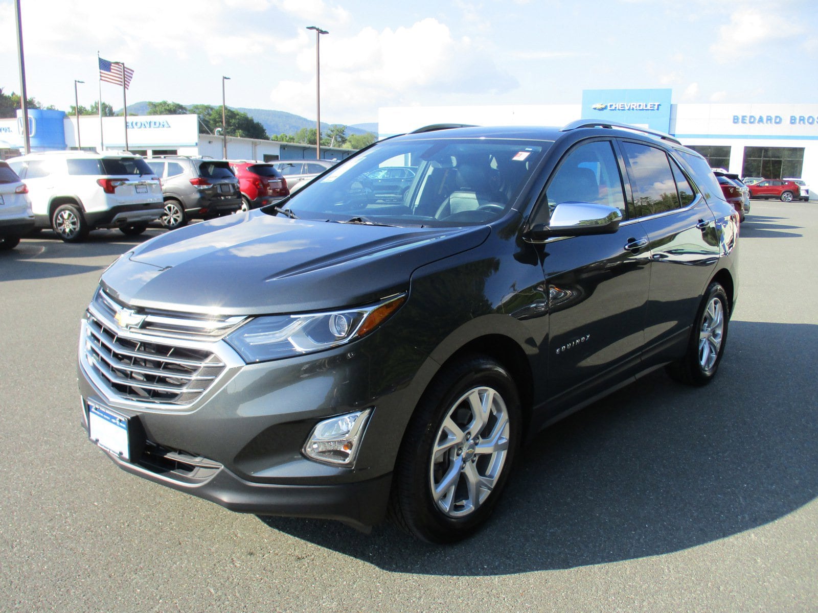 Used 2019 Chevrolet Equinox Premier with VIN 3GNAXXEV6KS646613 for sale in Cheshire, MA