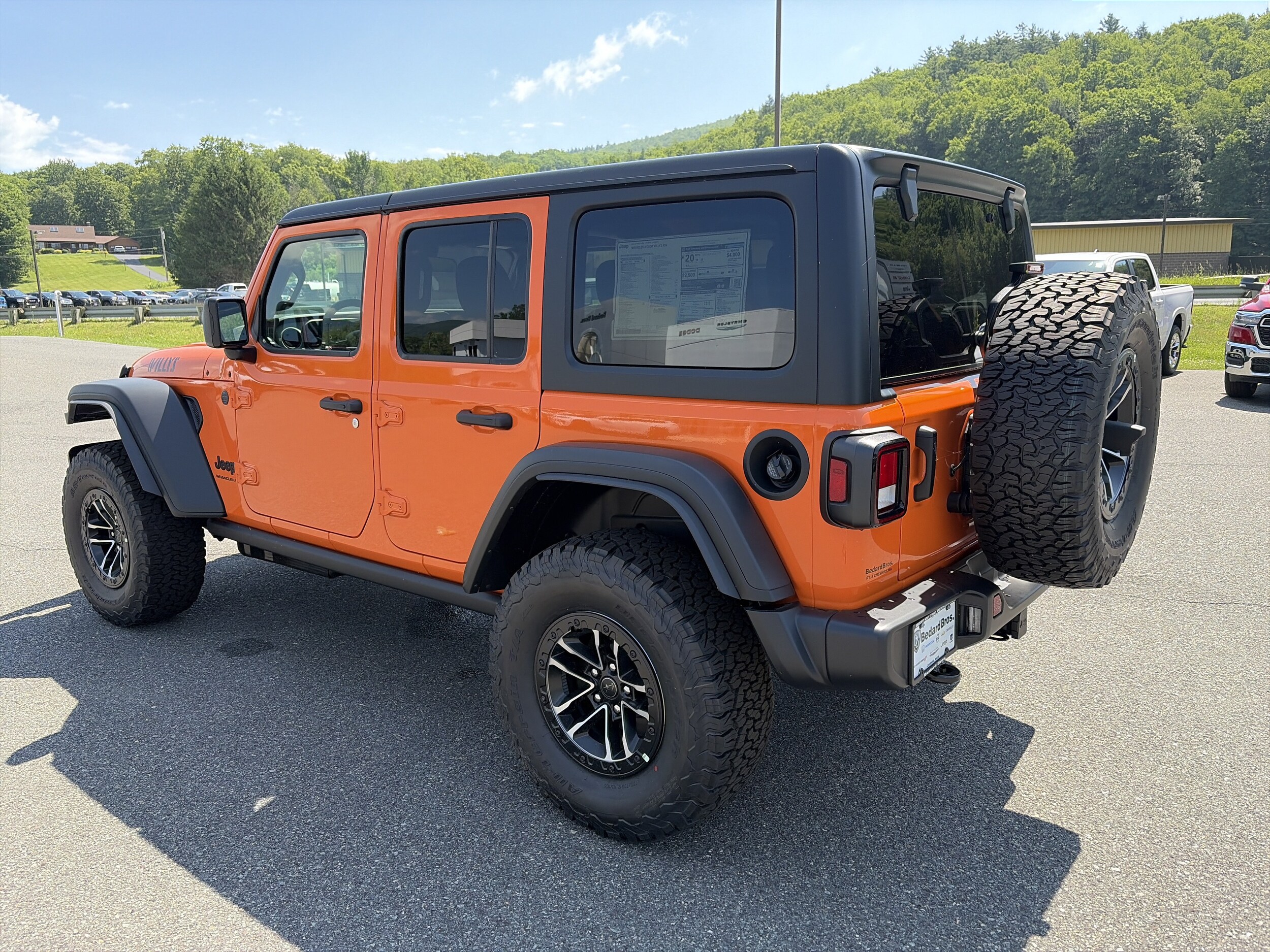 2026 Jeep Wrangler 4-Door Willys - Photo 3