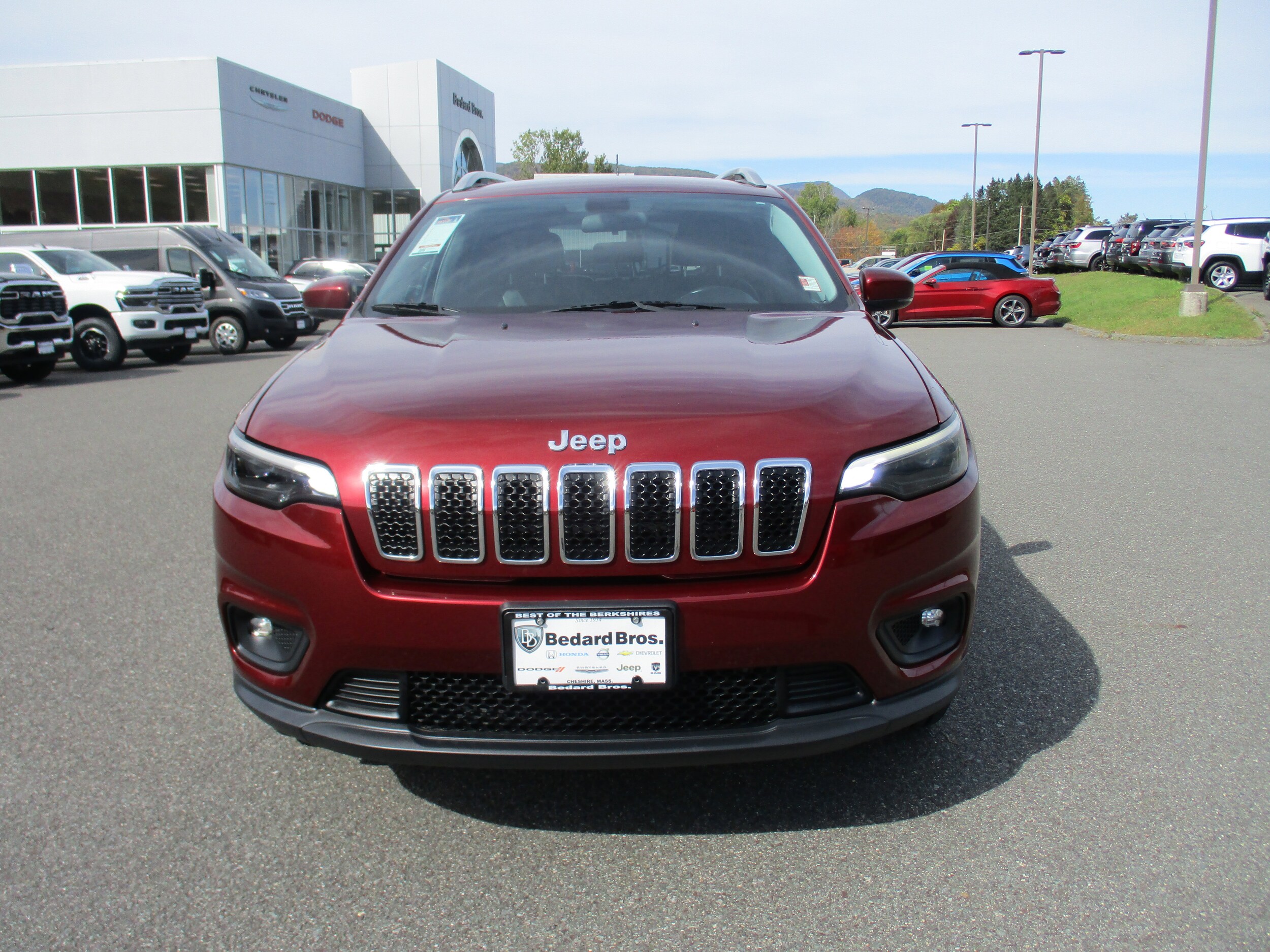2019 Jeep Cherokee Latitude photo 2