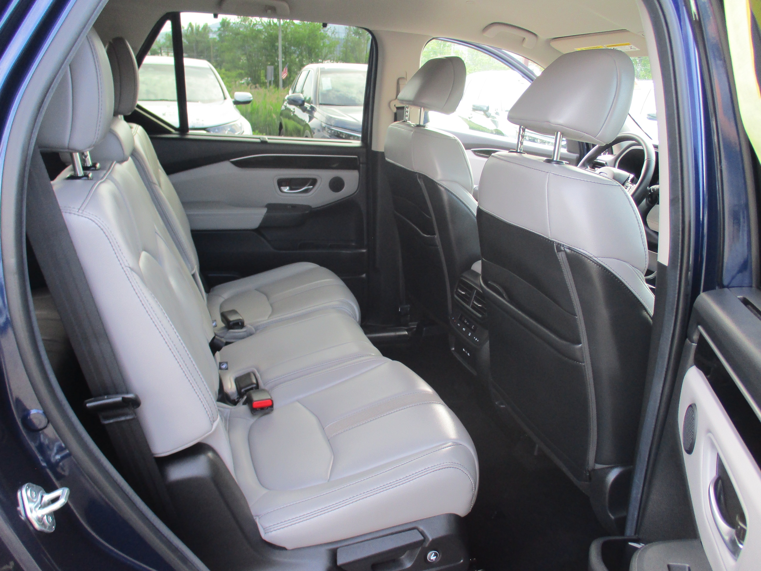 2025 Honda Pilot EX-L - Photo 15