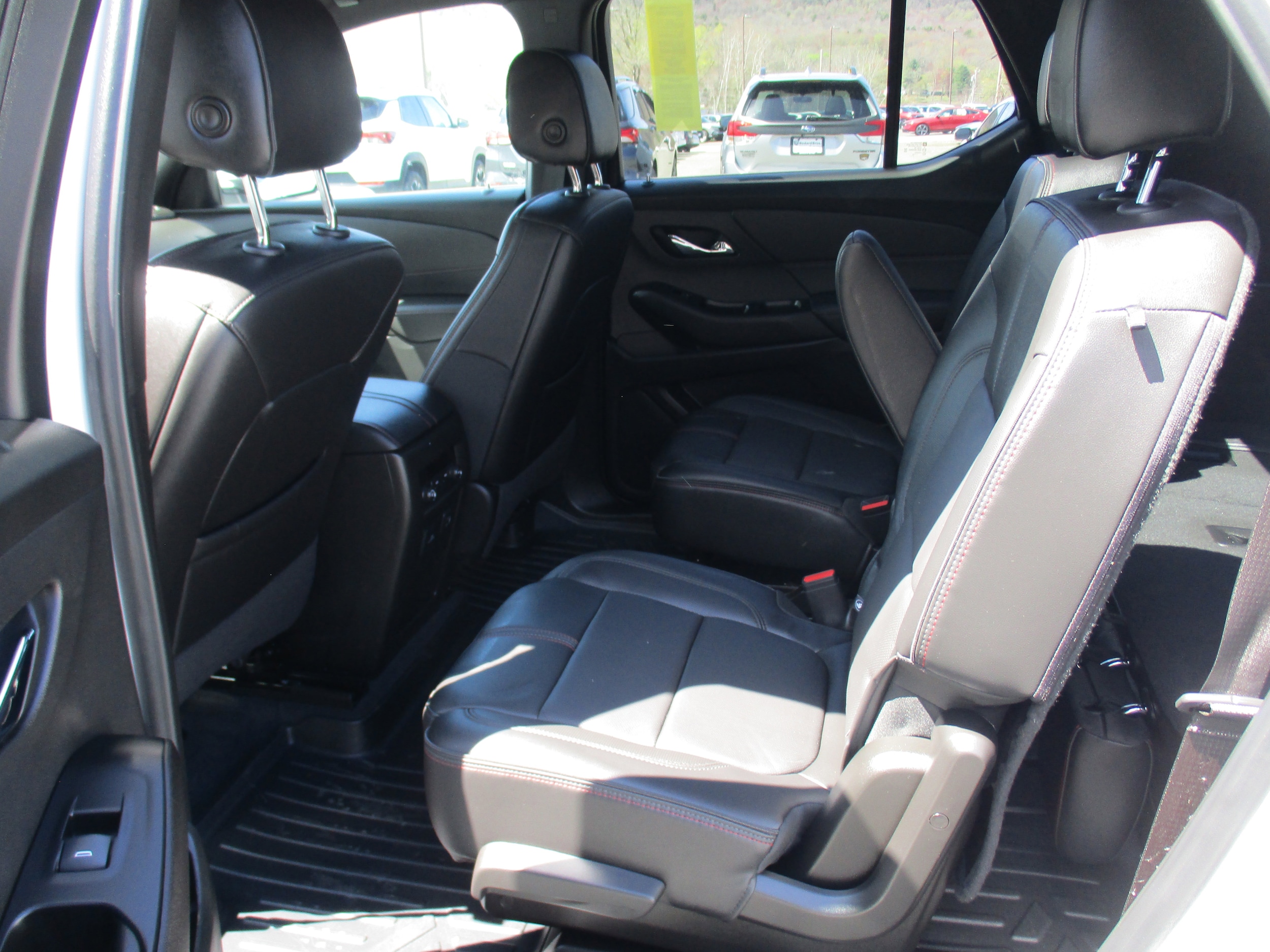 2023 Chevrolet Traverse RS - Photo 13