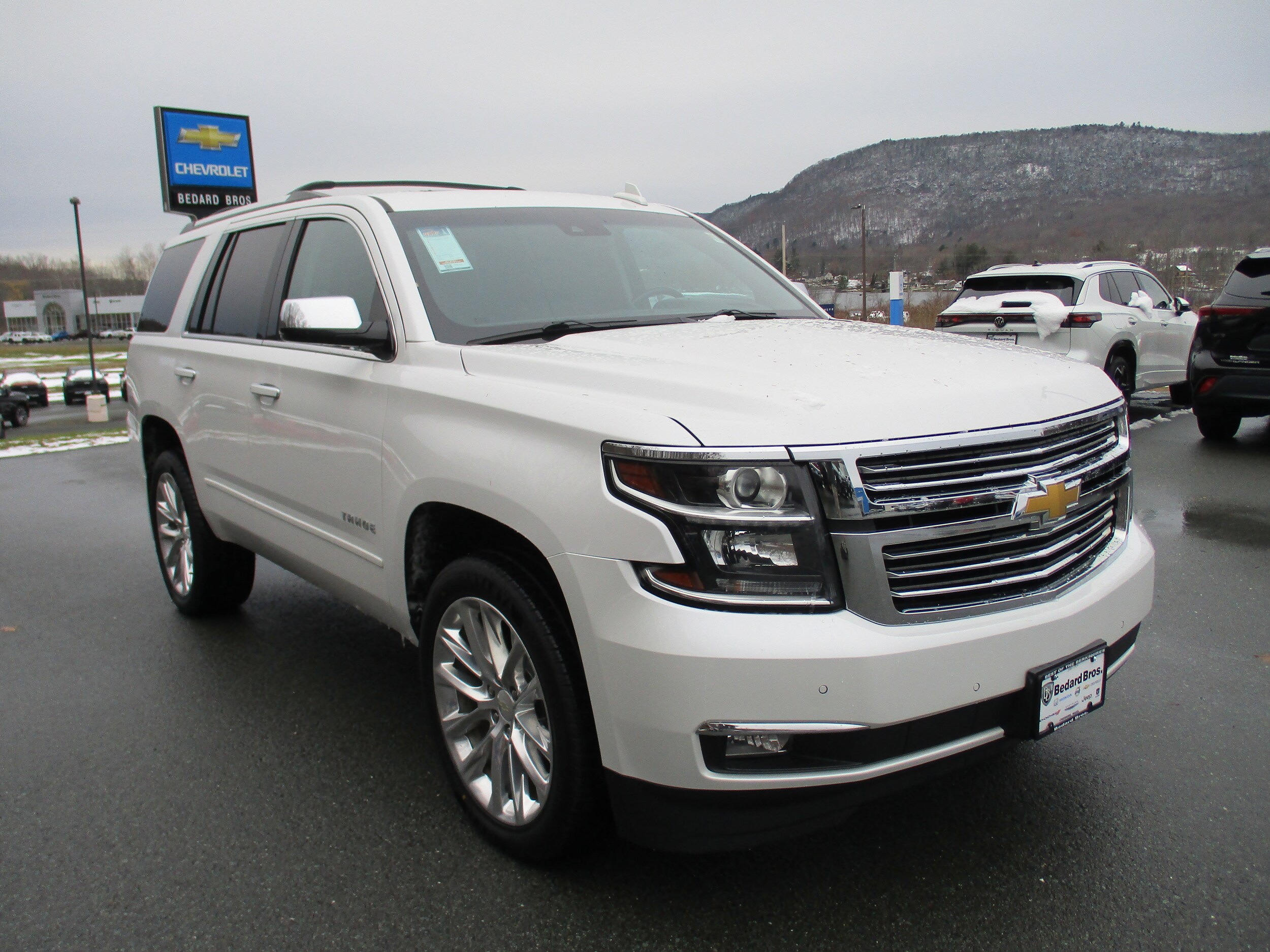2019 Chevrolet Tahoe Premier photo 3