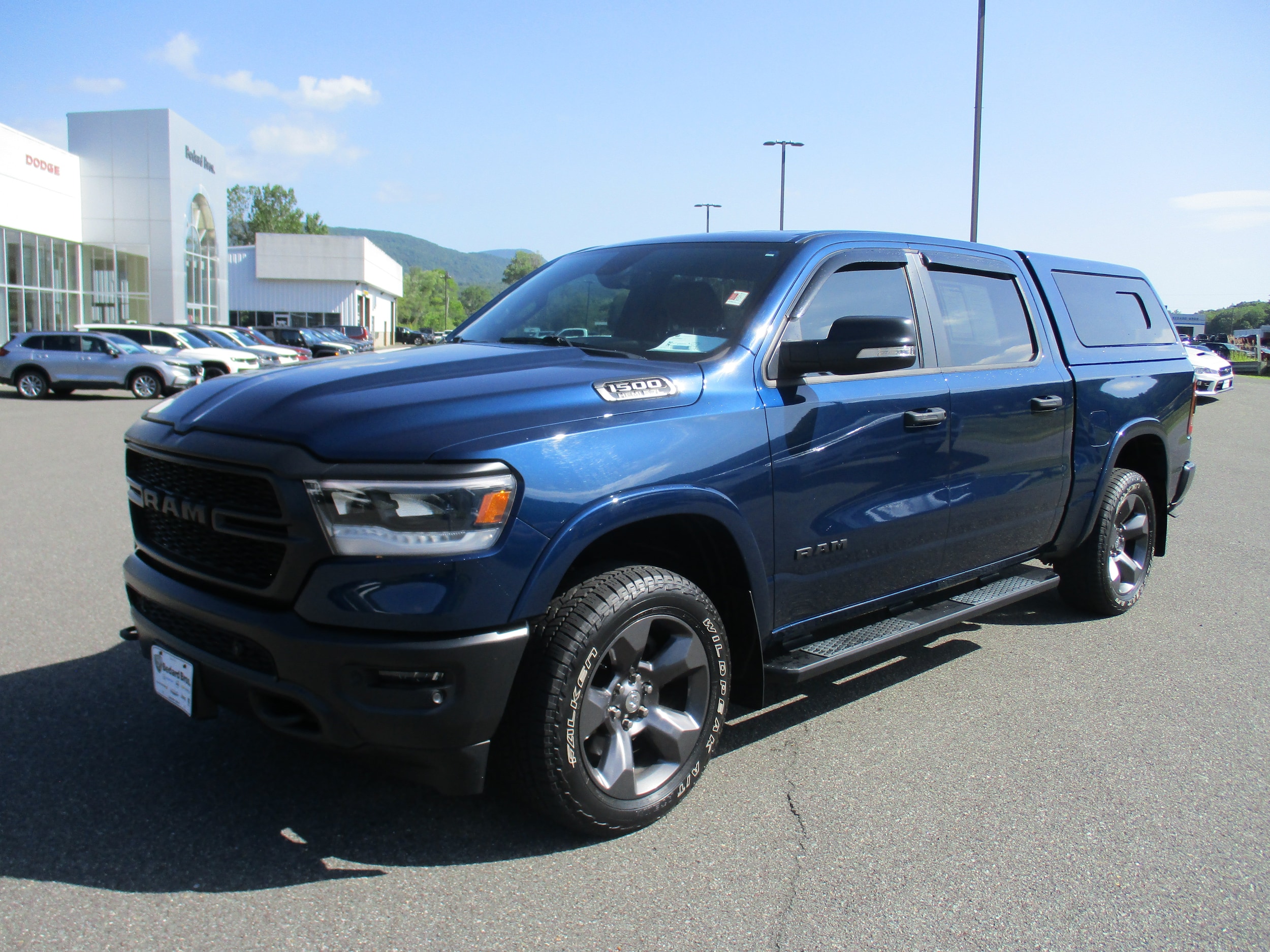 2020 RAM 1500 Big Horn/Lone Star 4x4 Crew Cab 5'7's photo