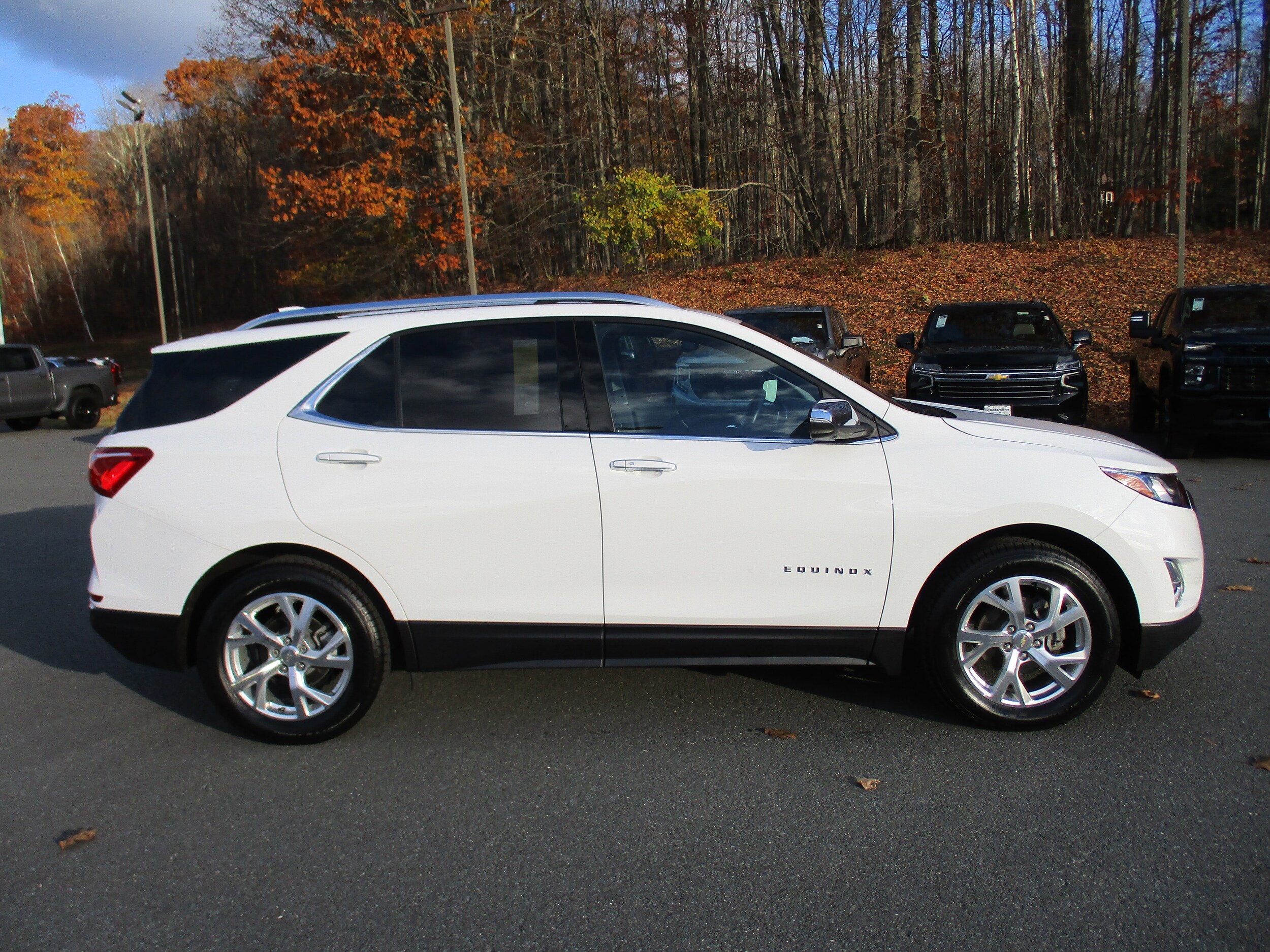2021 Chevrolet Equinox Premier photo 2