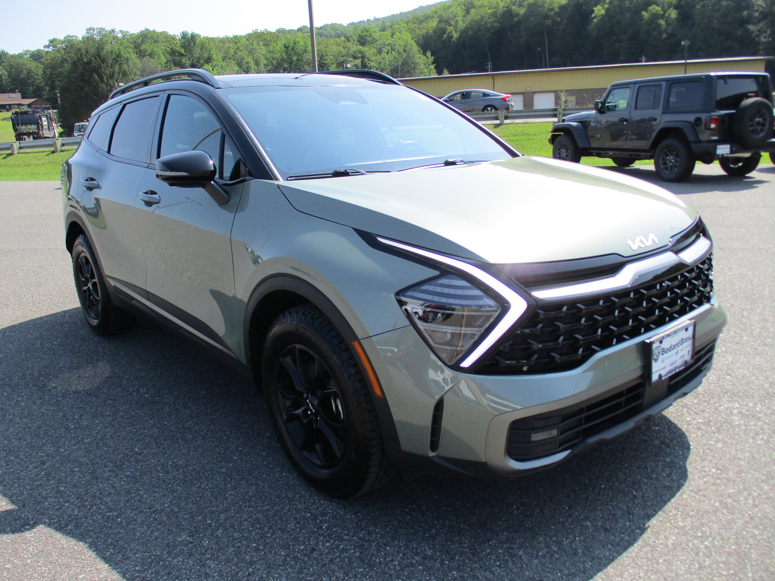 2024 Kia Sportage X-Pro photo 2
