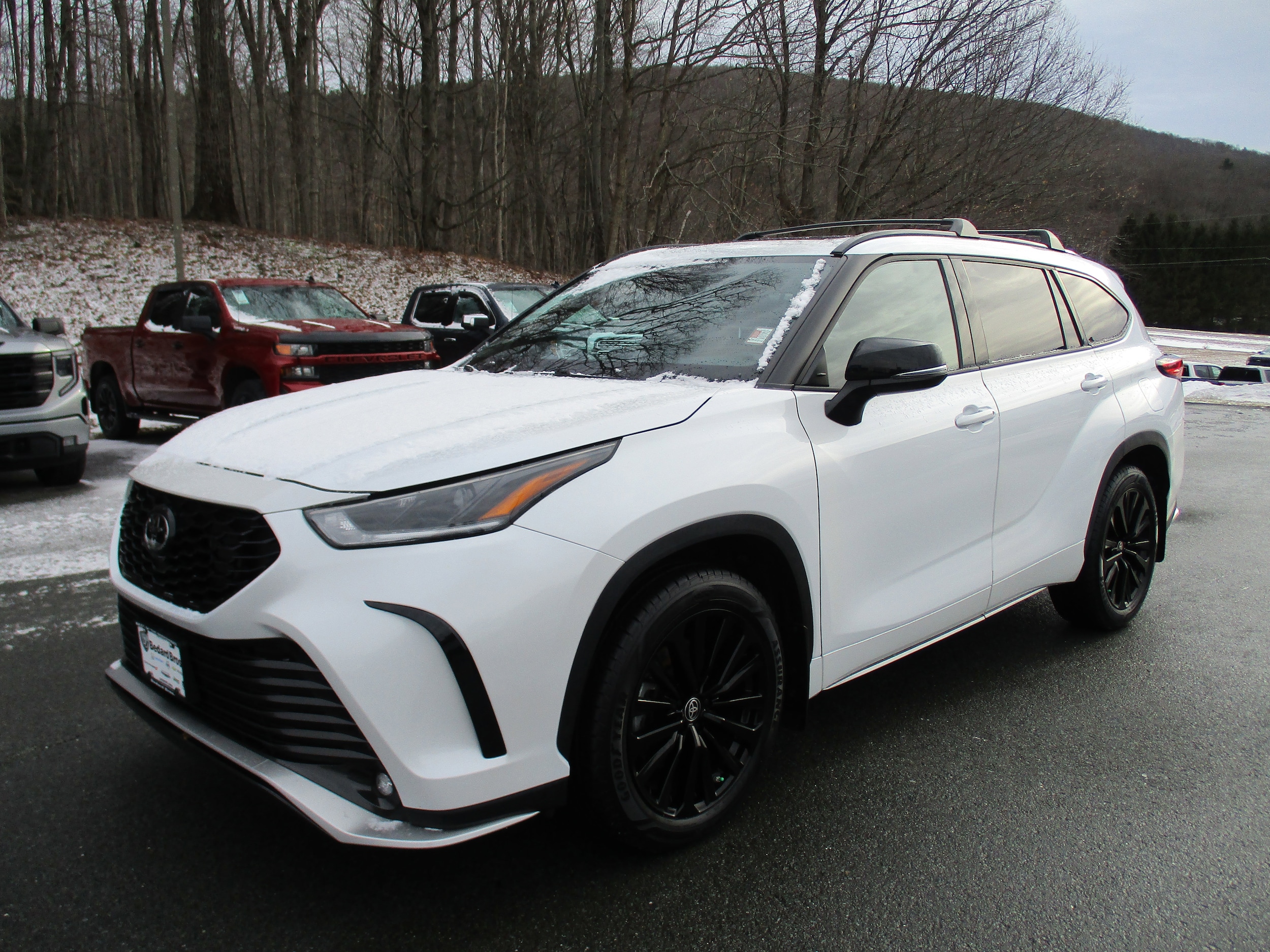 2022 Toyota Highlander Platinum's photo