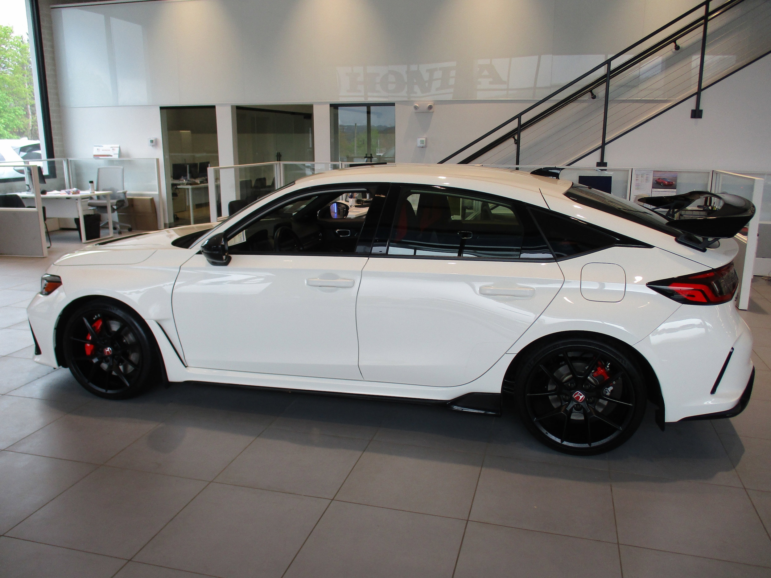 2024 Honda Civic Hatchback Type-R - Photo 7