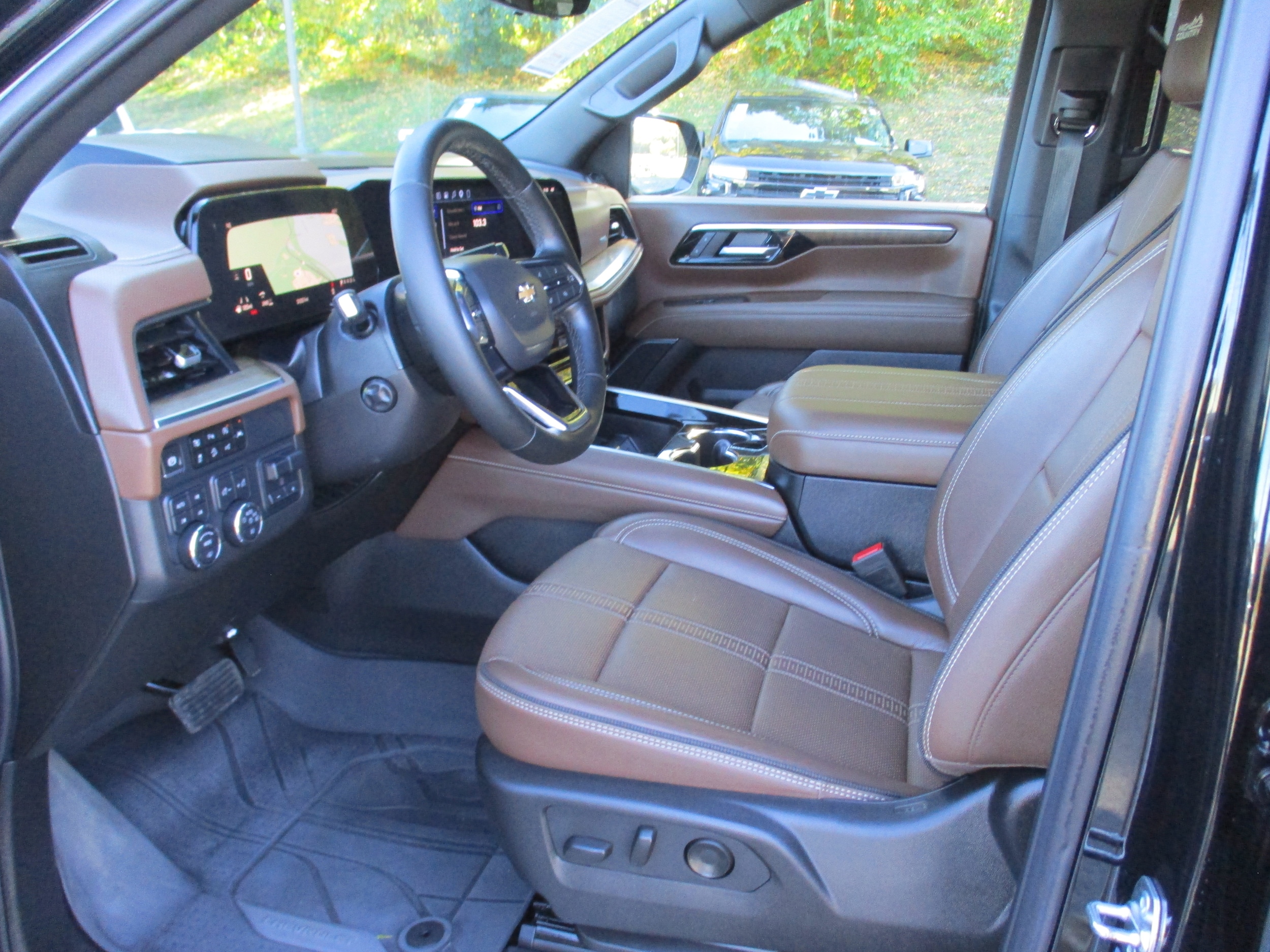 2025 Chevrolet Tahoe High Country - Photo 12