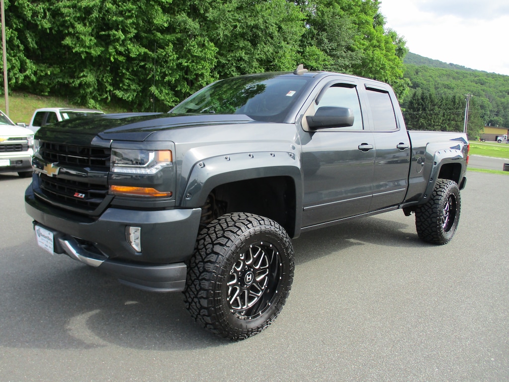 Used 2018 Chevrolet Silverado 1500 LT Truck