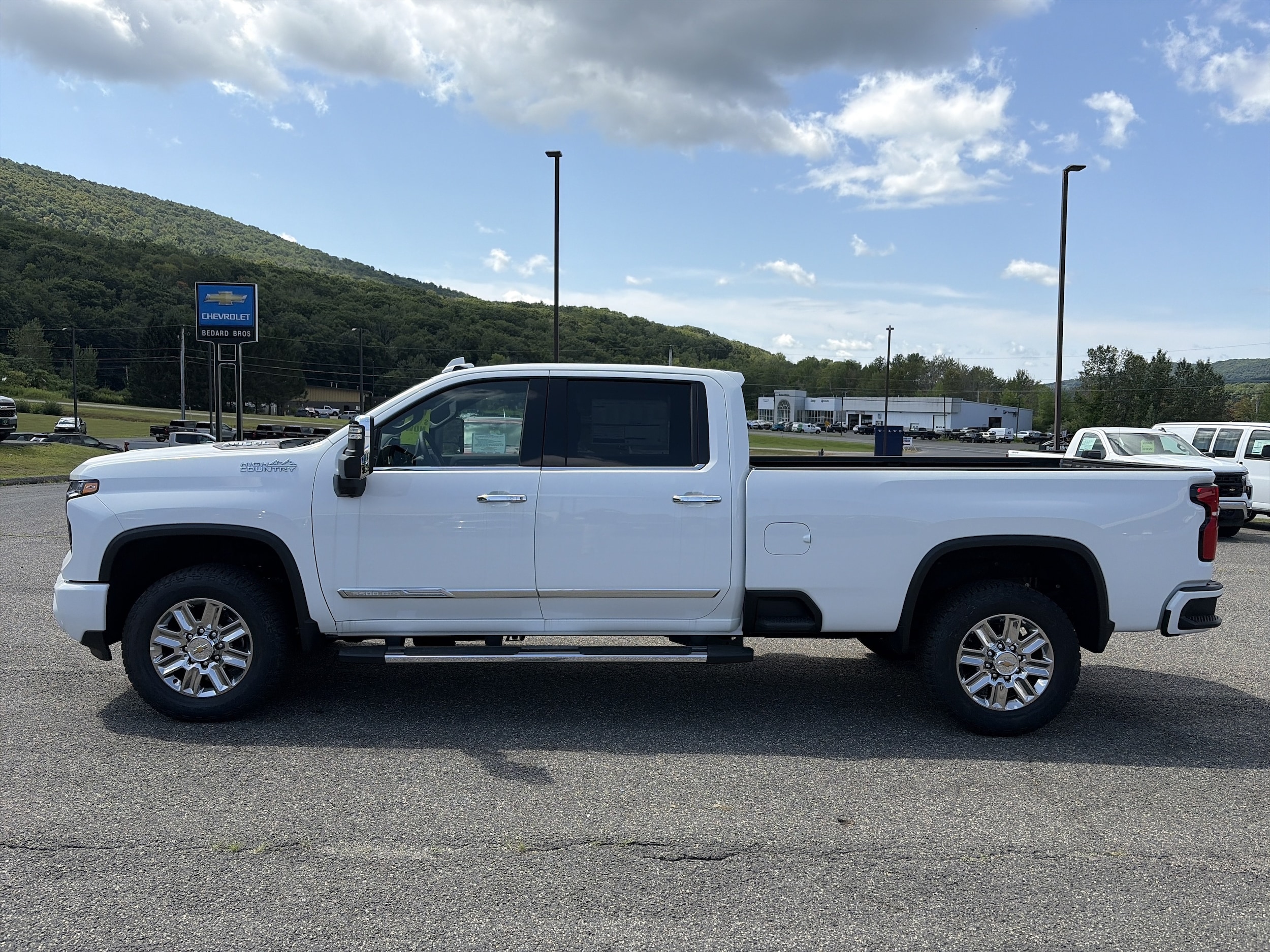 2026 Chevrolet Silverado 3500 HD High Country - Photo 2