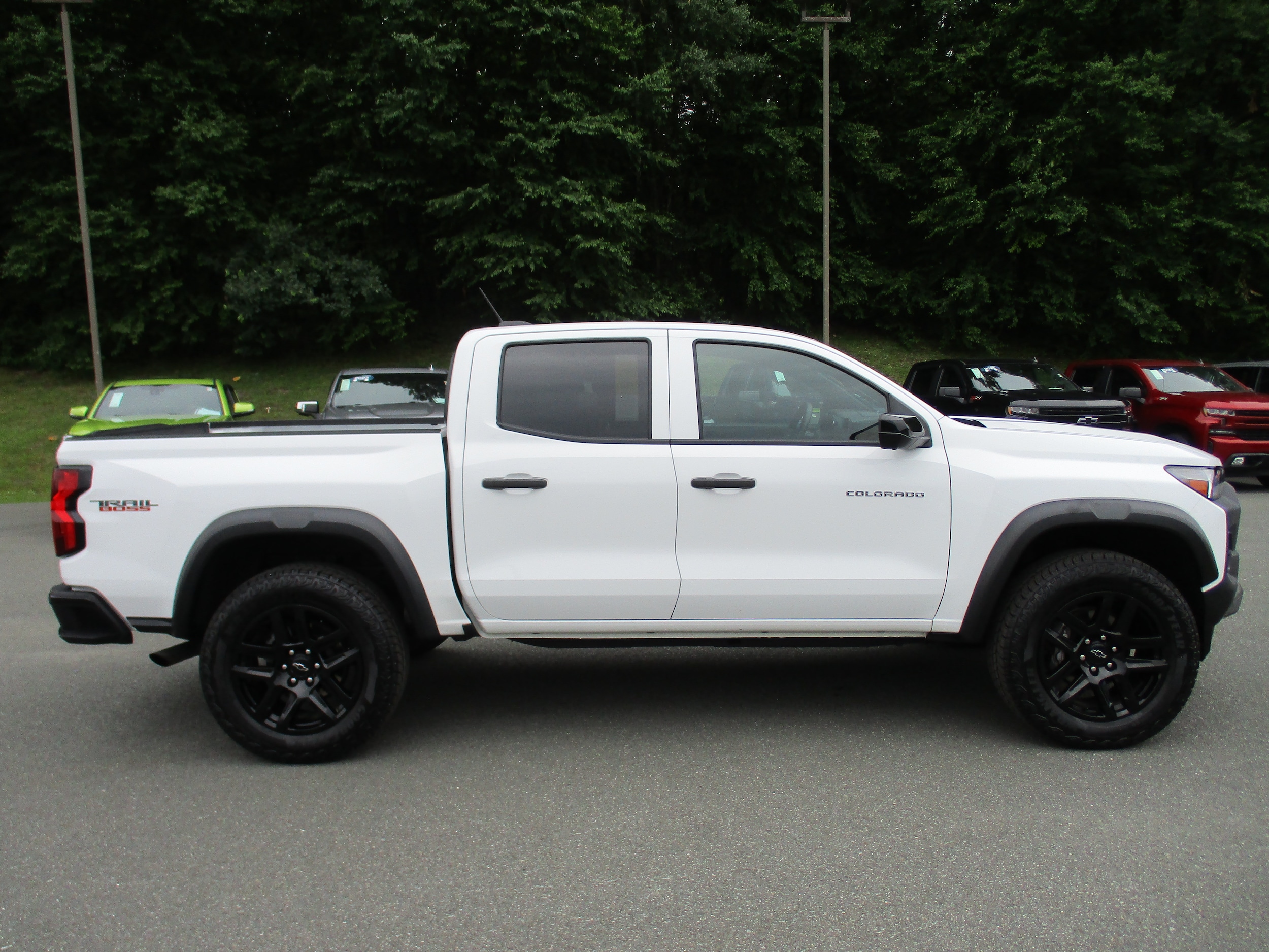 2024 Chevrolet Colorado Trail Boss - Photo 4
