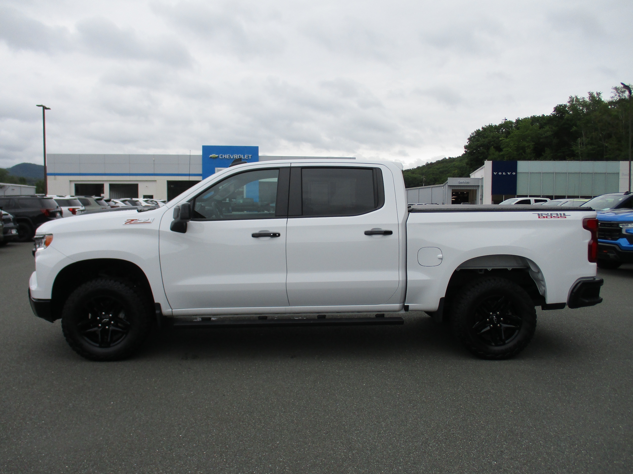 2025 Chevrolet Silverado 1500 LT Trail Boss - Photo 8