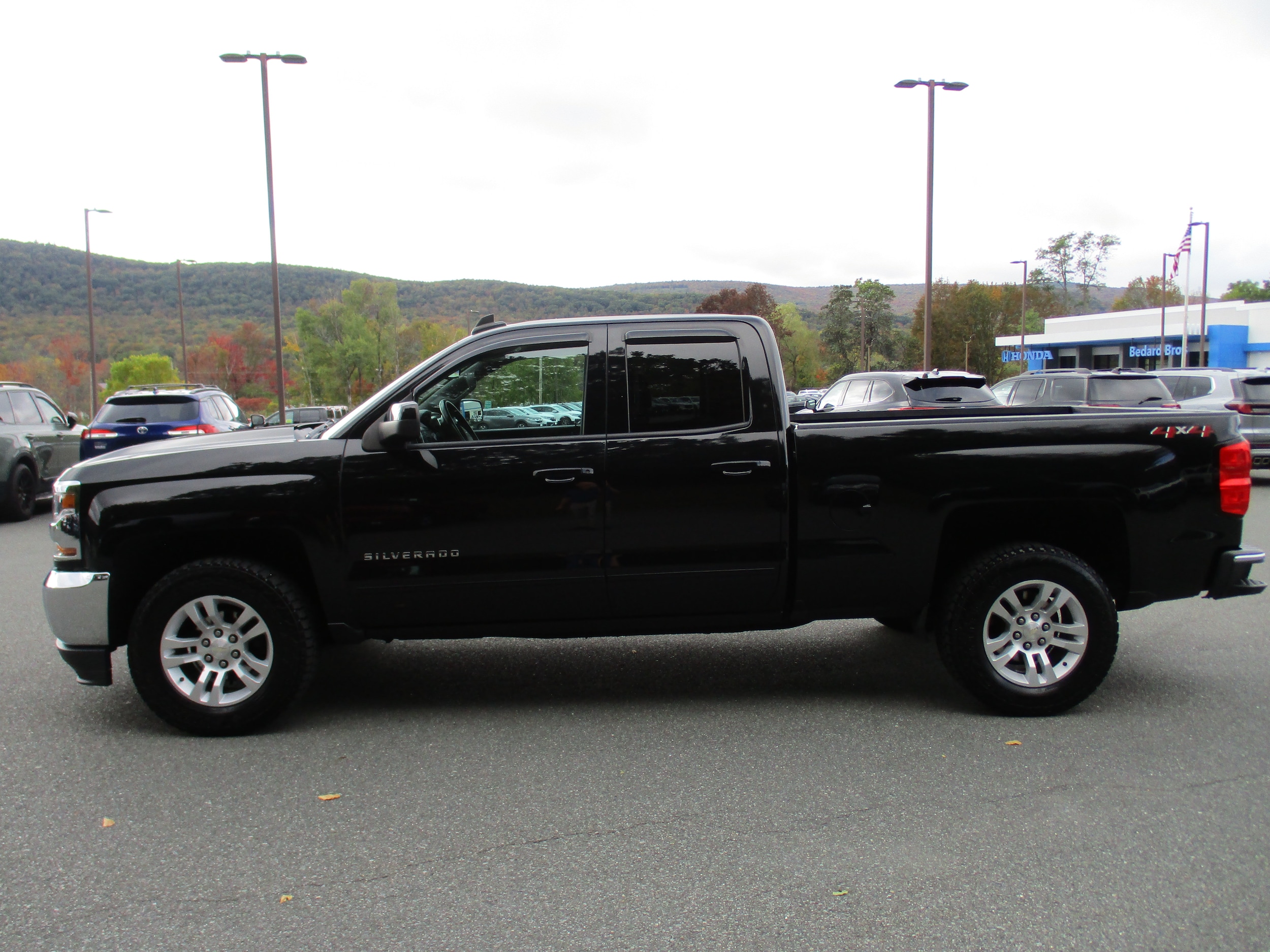 2018 Chevrolet Silverado 1500 LT - Photo 8