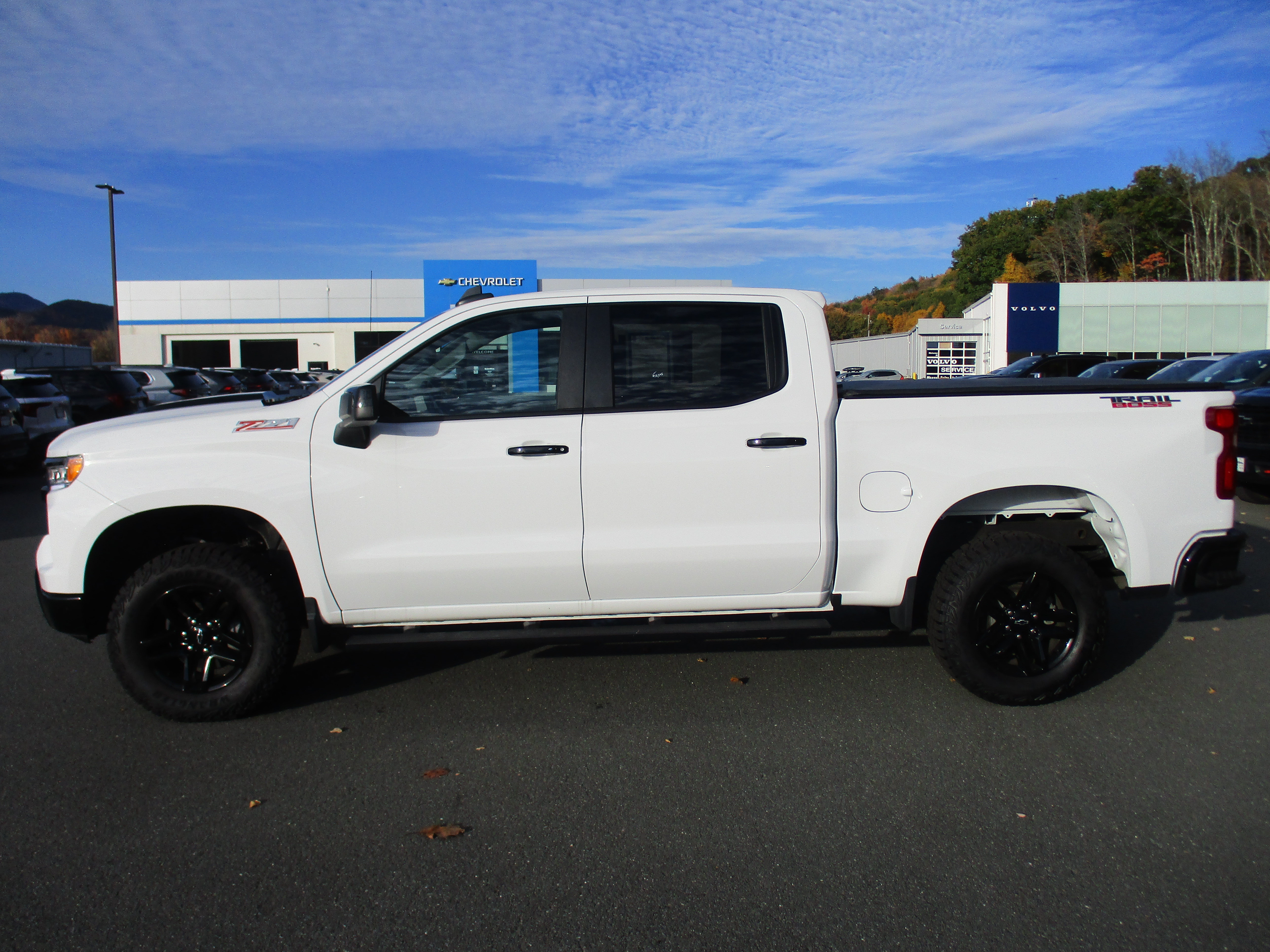 2025 Chevrolet Silverado 1500 LT Trail Boss - Photo 6