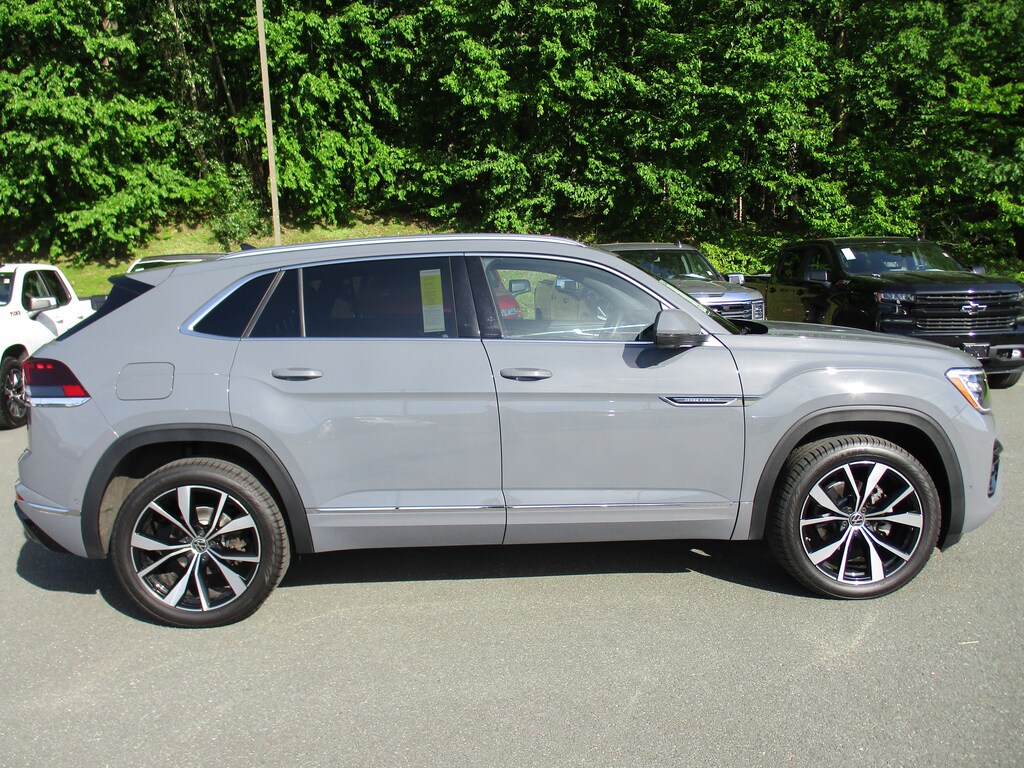 Used 2024 Volkswagen Atlas Cross Sport 2.0T SEL Premium R-Line