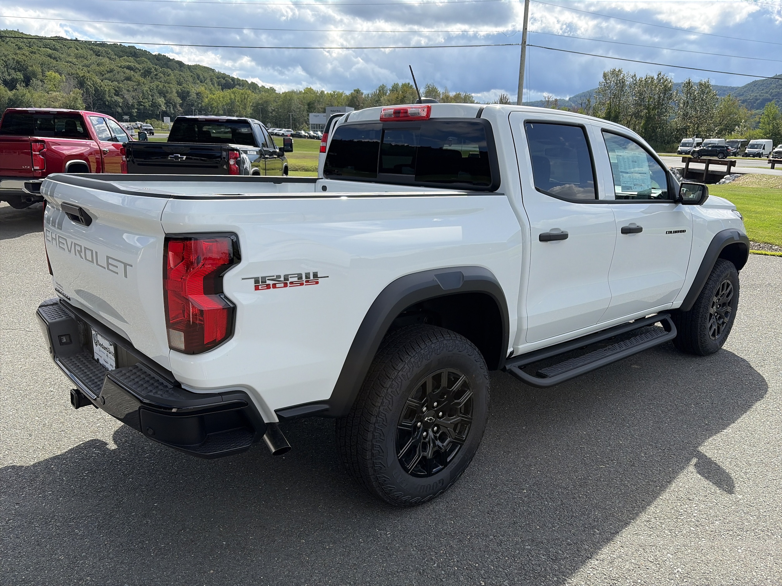 2026 Chevrolet Colorado Trail Boss - Photo 7