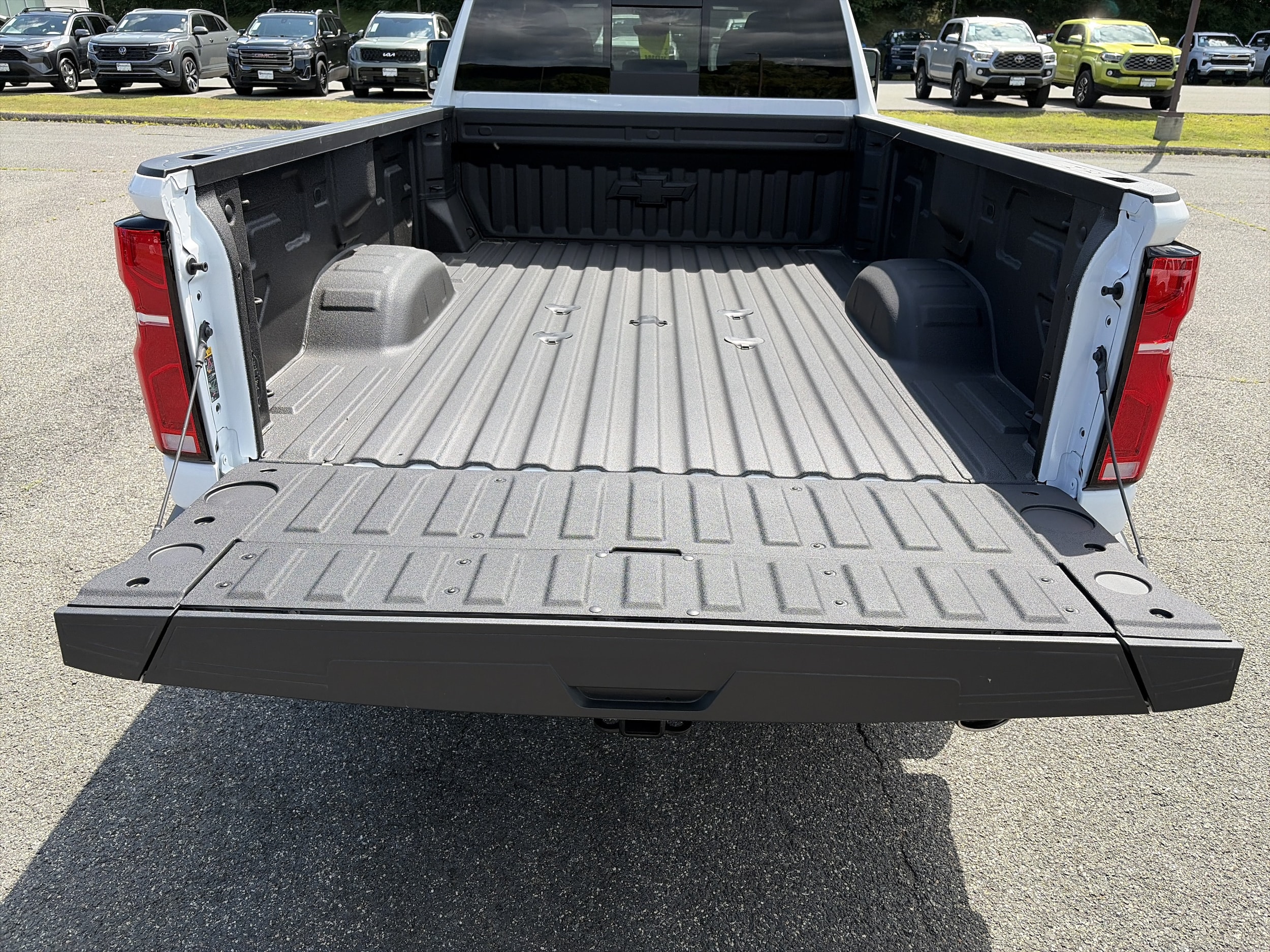 2026 Chevrolet Silverado 3500 HD High Country - Photo 5