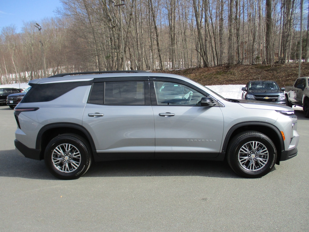 Certified 2025 Chevrolet Traverse LT SUV