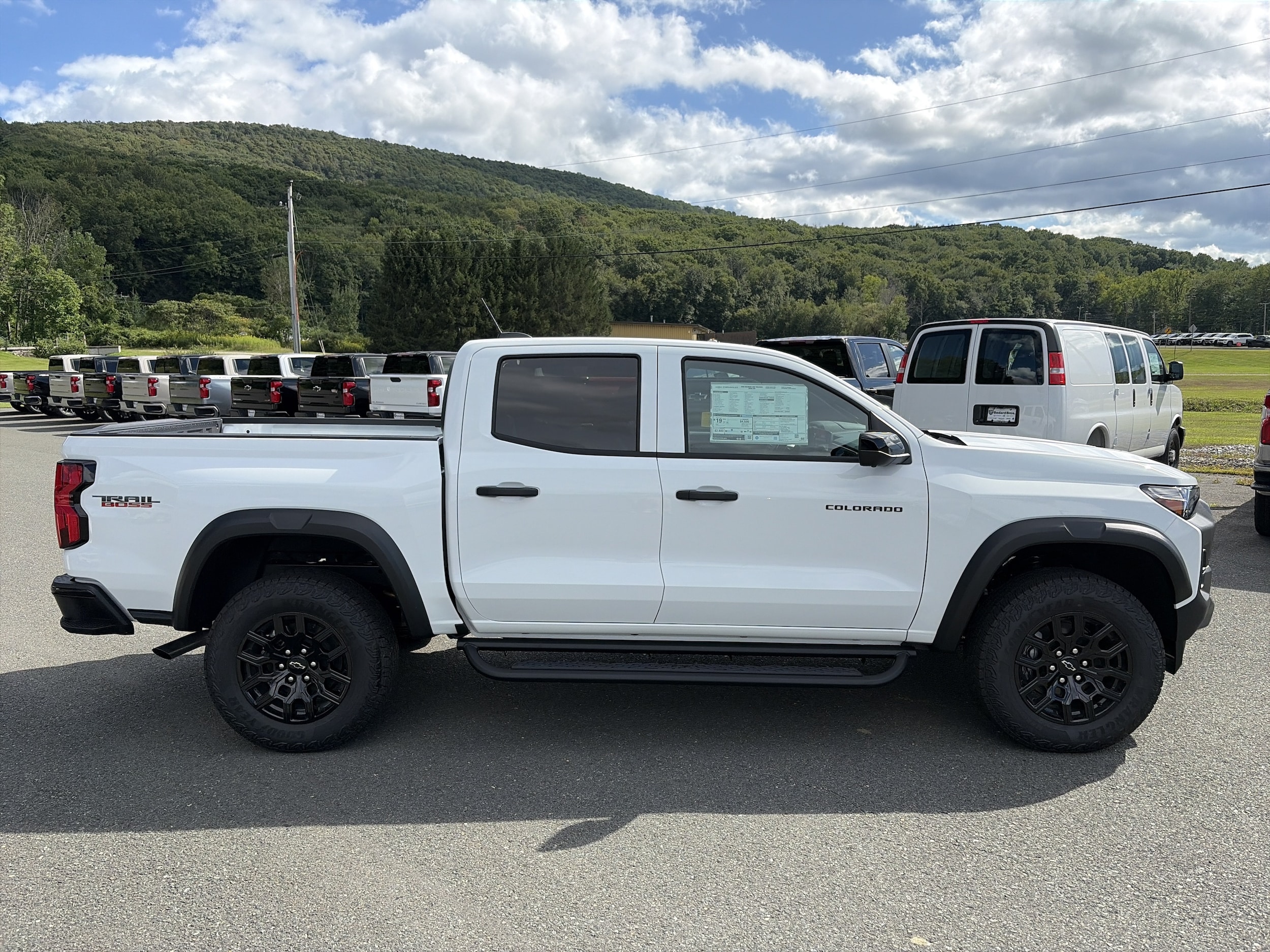 2026 Chevrolet Colorado Trail Boss - Photo 8