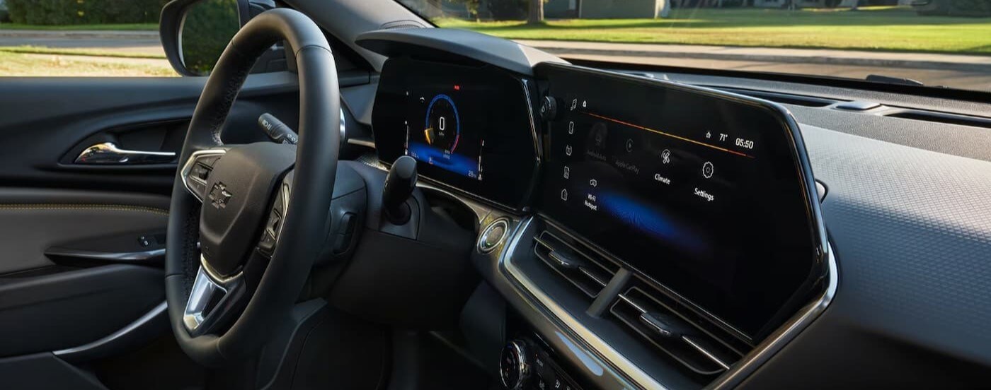 The black dash is shown in a 2025 Chevy Trax LT.