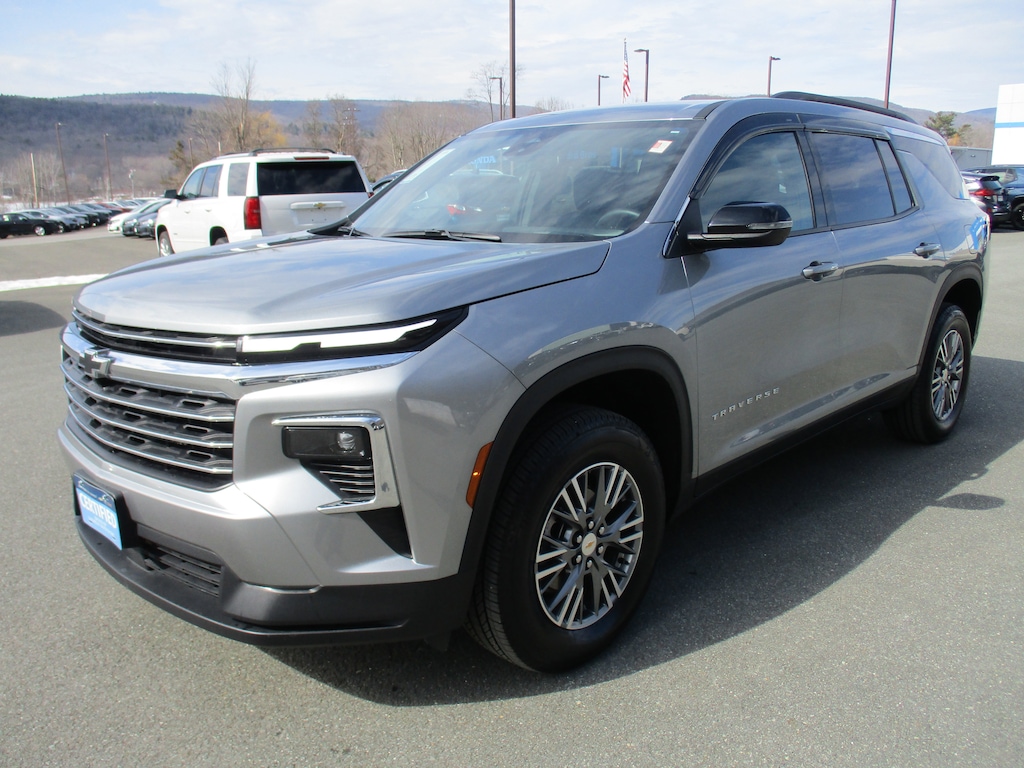Certified 2025 Chevrolet Traverse LT SUV