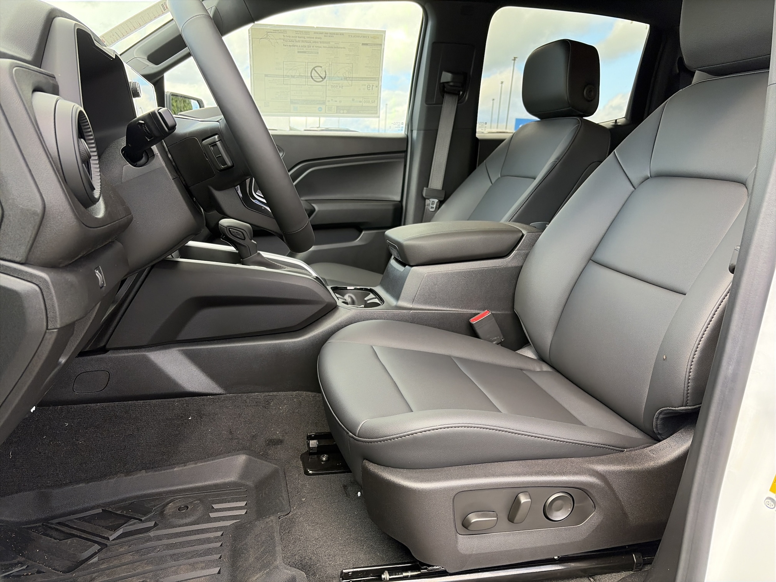 2026 Chevrolet Colorado Trail Boss - Photo 12