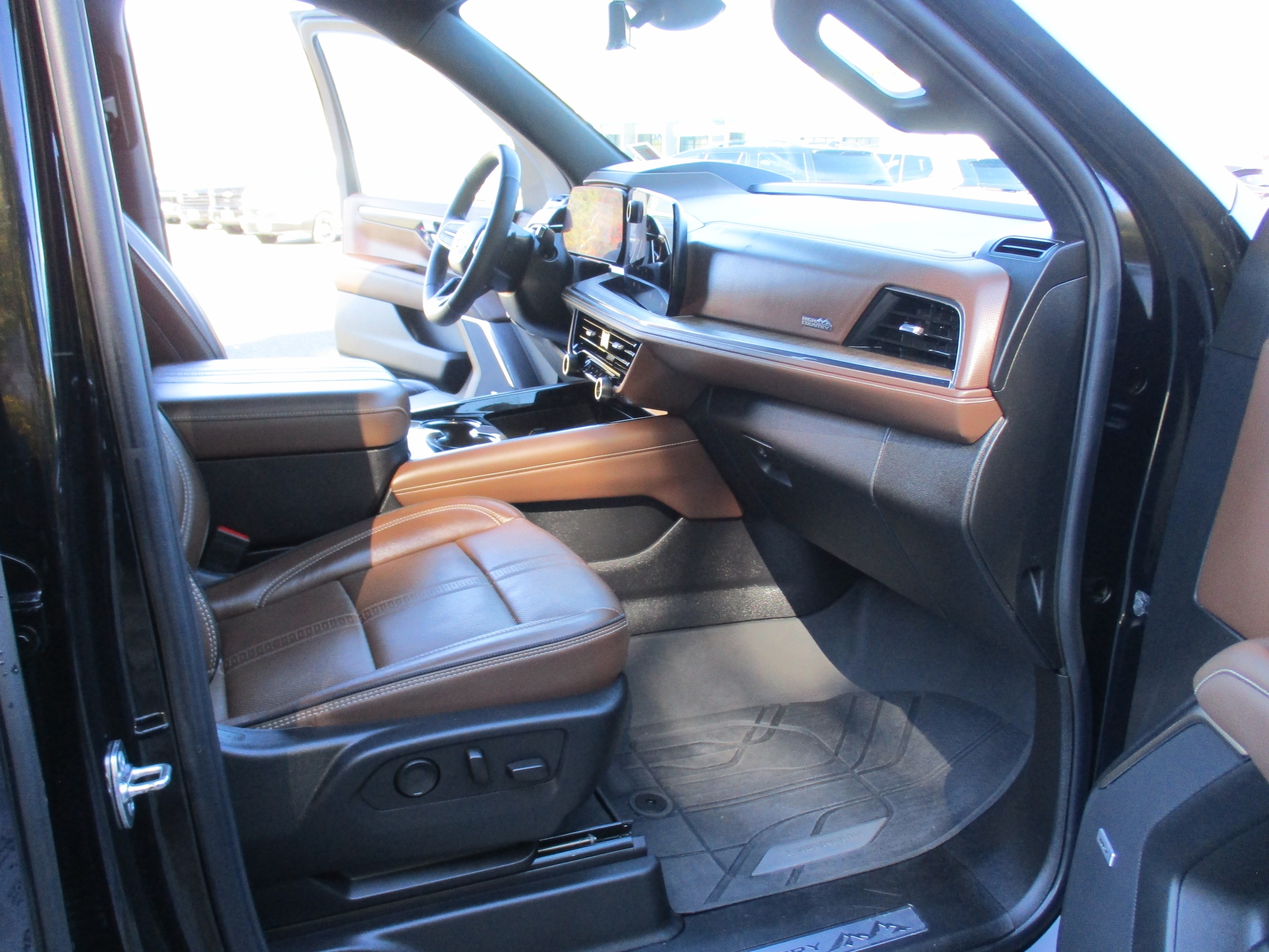 2025 Chevrolet Tahoe High Country - Photo 17