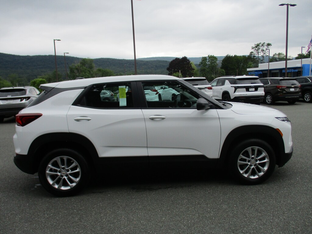 Used 2024 Chevrolet Trailblazer LS SUV