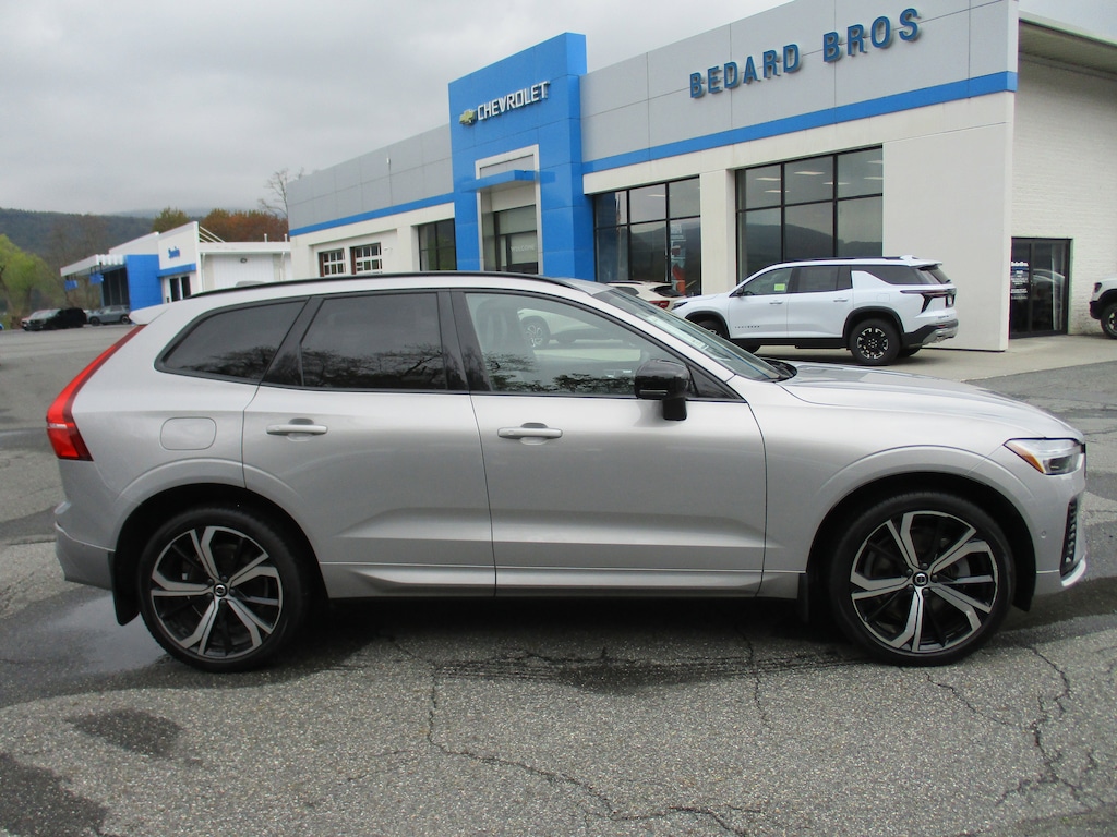 Used 2024 Volvo XC60 plug-in hybrid T8 Ultimate Dark SUV