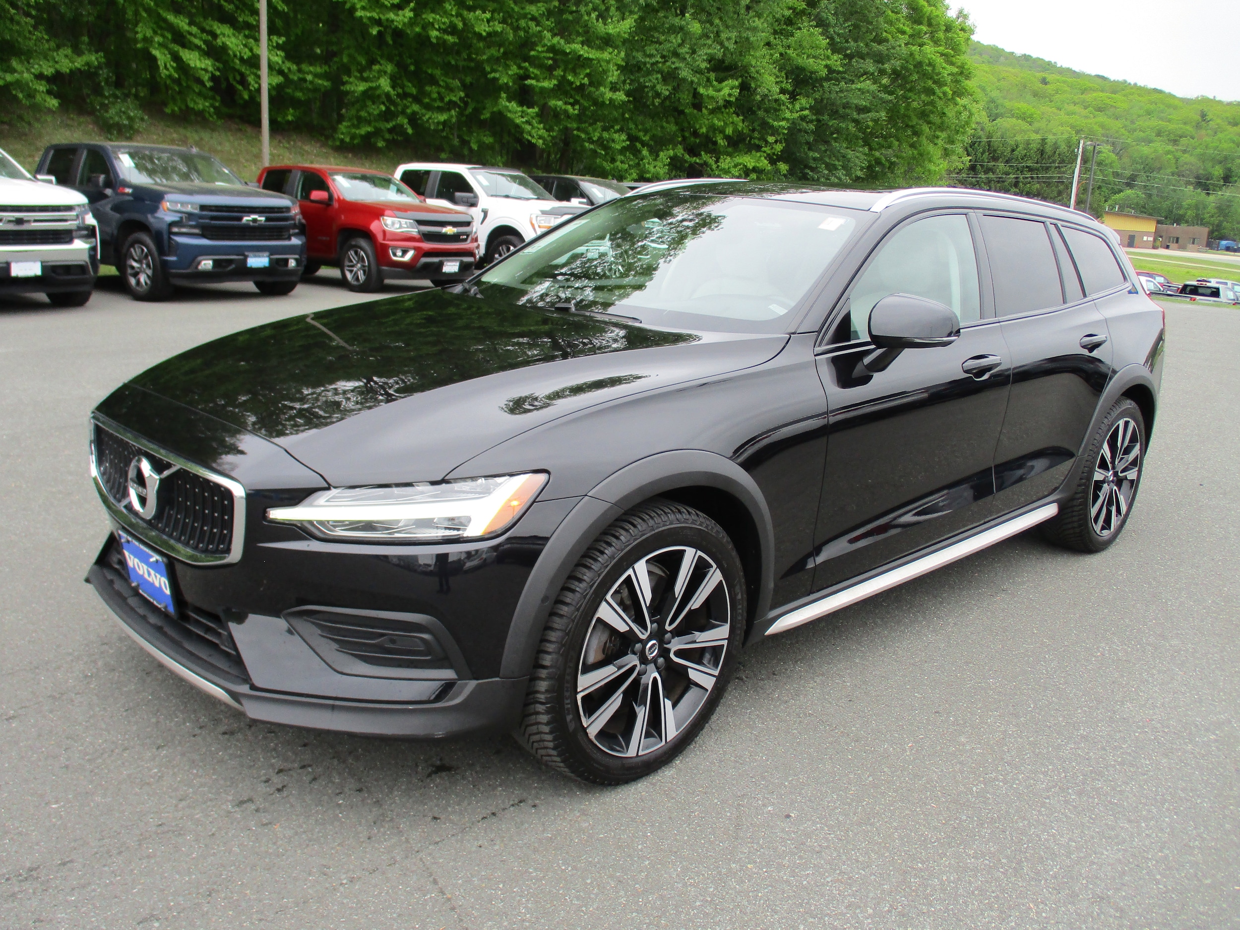 2020 Volvo V60 Cross Country T5 AWD Cross Country's photo