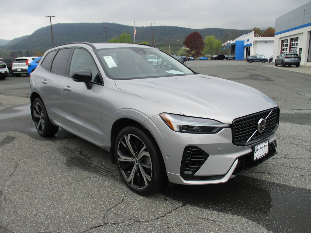 Used 2024 Volvo XC60 plug-in hybrid T8 Ultimate Dark SUV