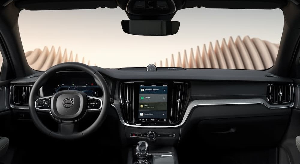 The black dash is shown in a 2025 Volvo V60 Cross Country.