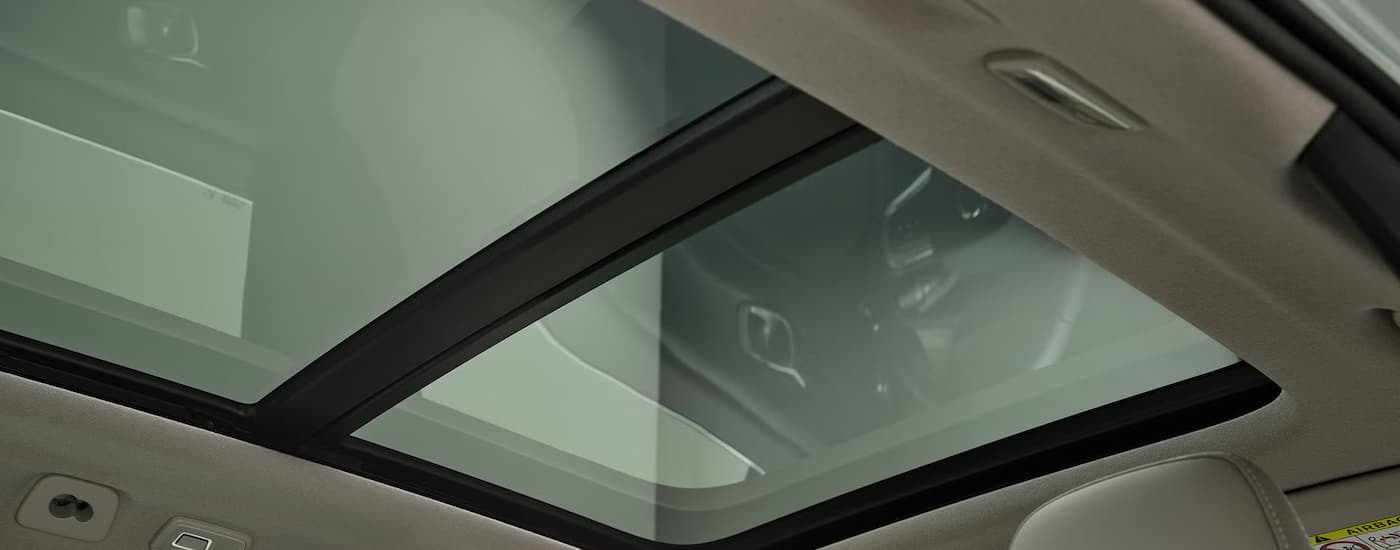 The sunroof in a 2025 Volvo XC40.