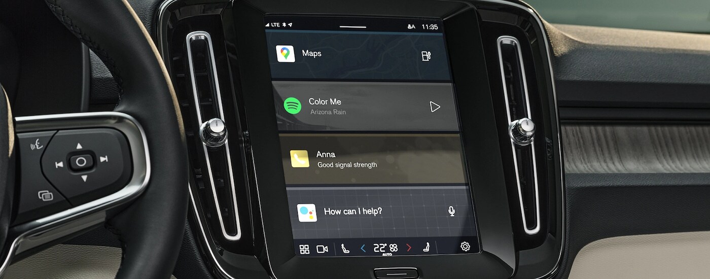 Close-up of the infotainment screen in a 2024 Volvo XC40 for sale.