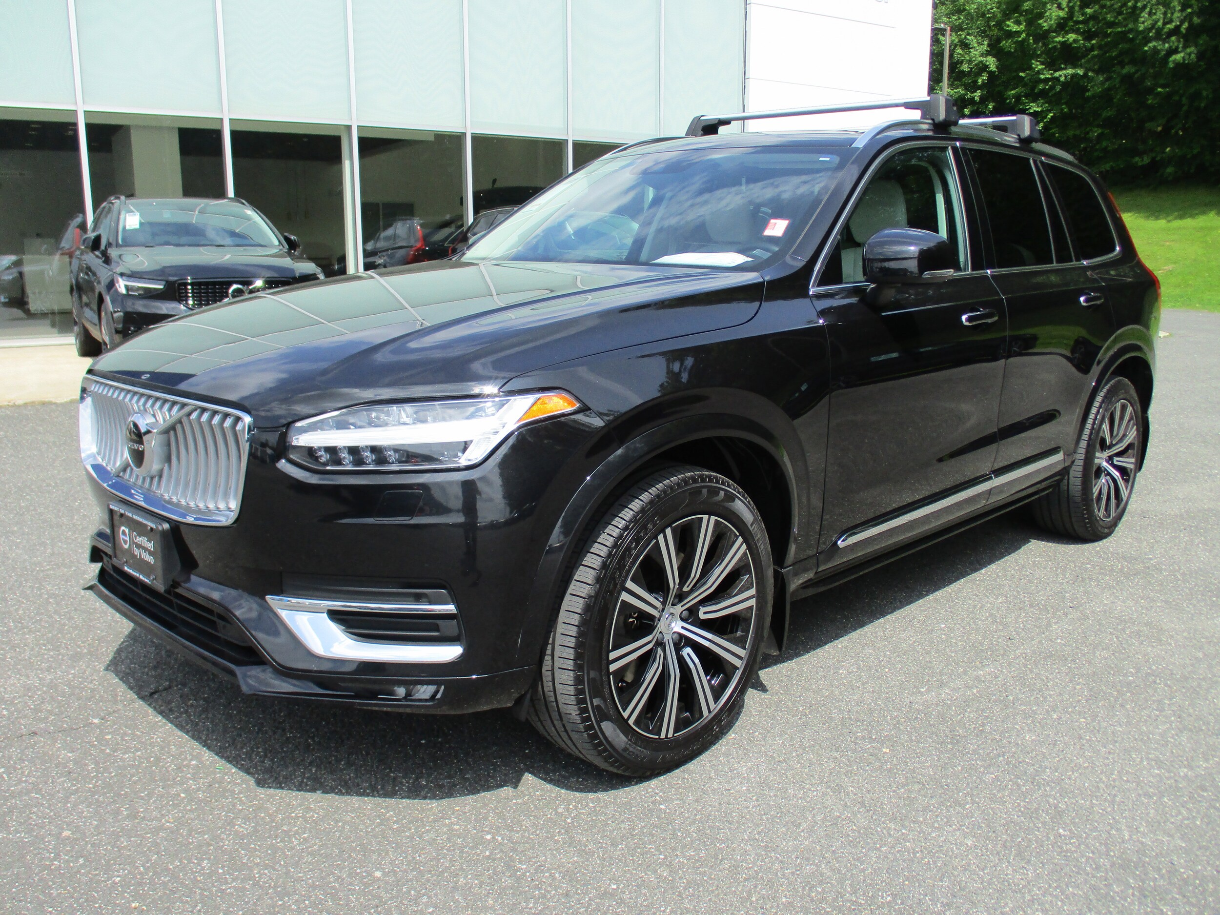 2021 Volvo XC60 T6 Momentum photo 4