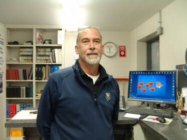 Staff member Mike Murdock from fa8e82267561