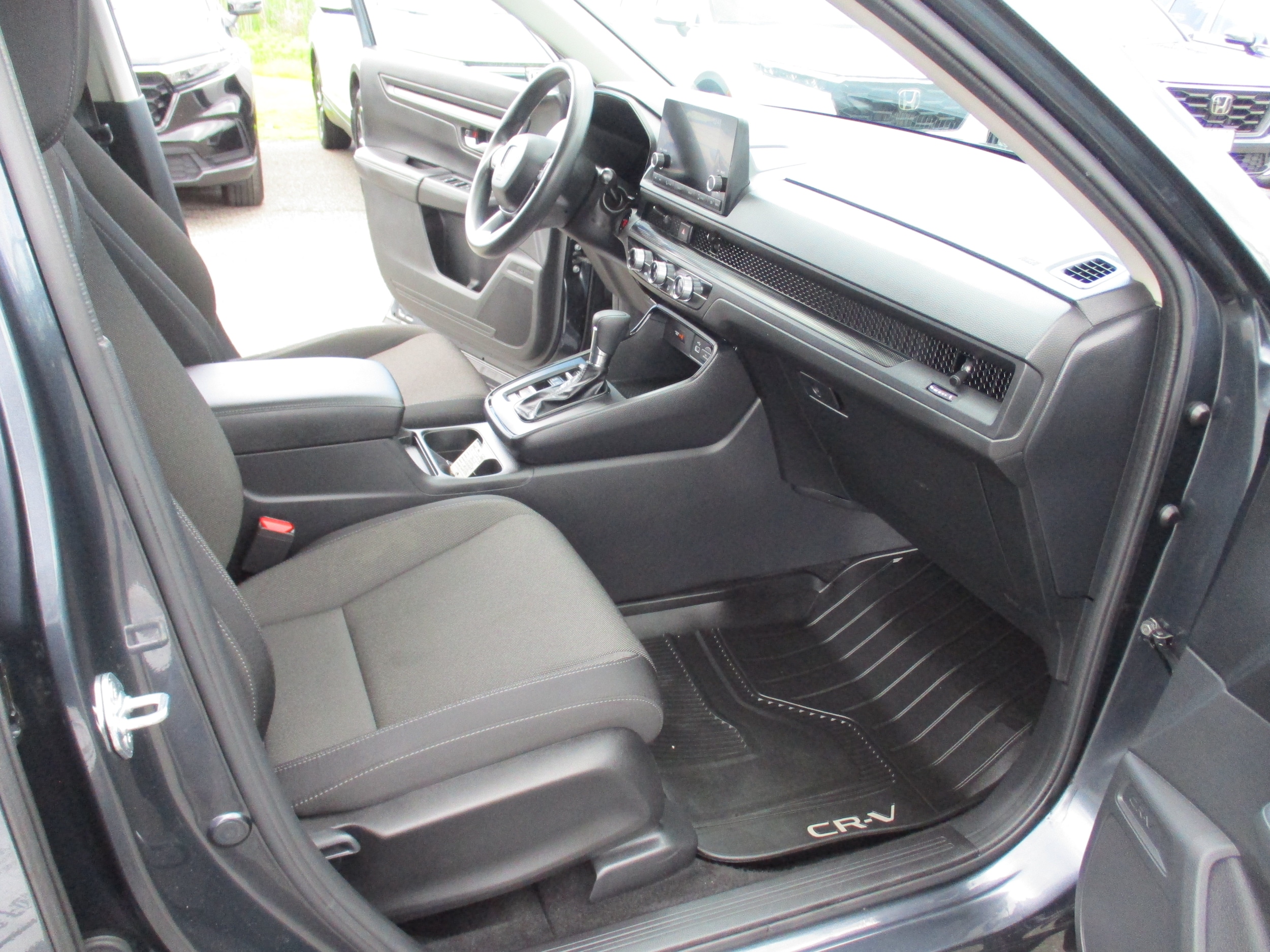 2024 Honda CR-V LX - Photo 14