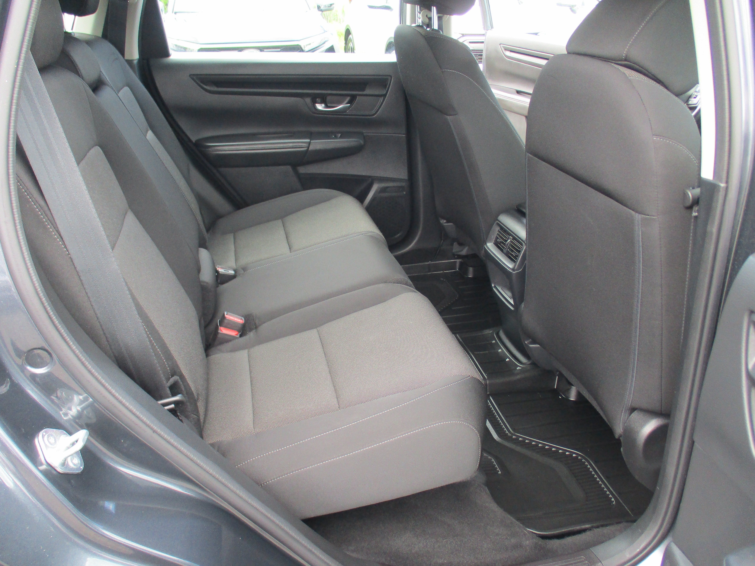 2024 Honda CR-V LX - Photo 13