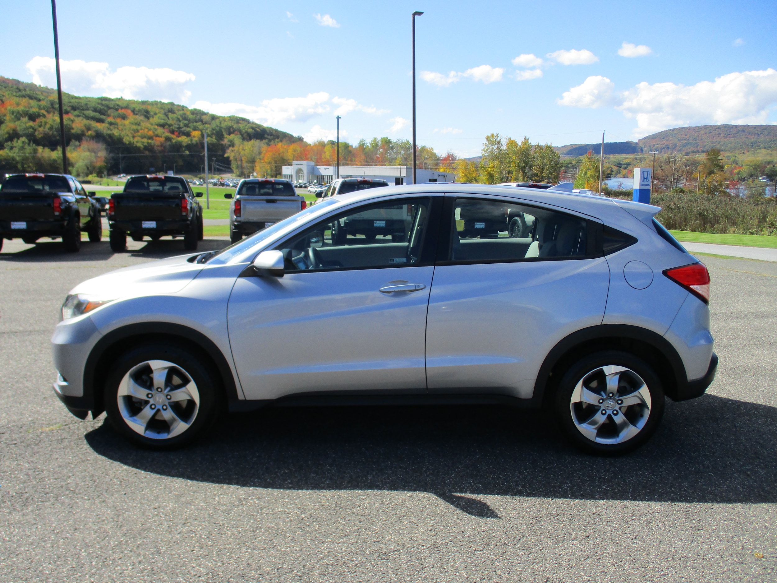 2018 Honda HR-V LX - Photo 8