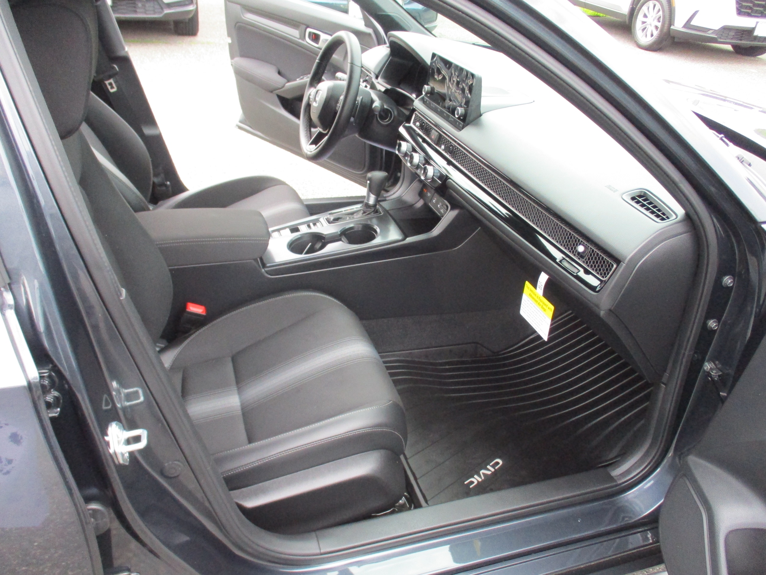 2026 Honda Civic Hatchback Sport - Photo 15
