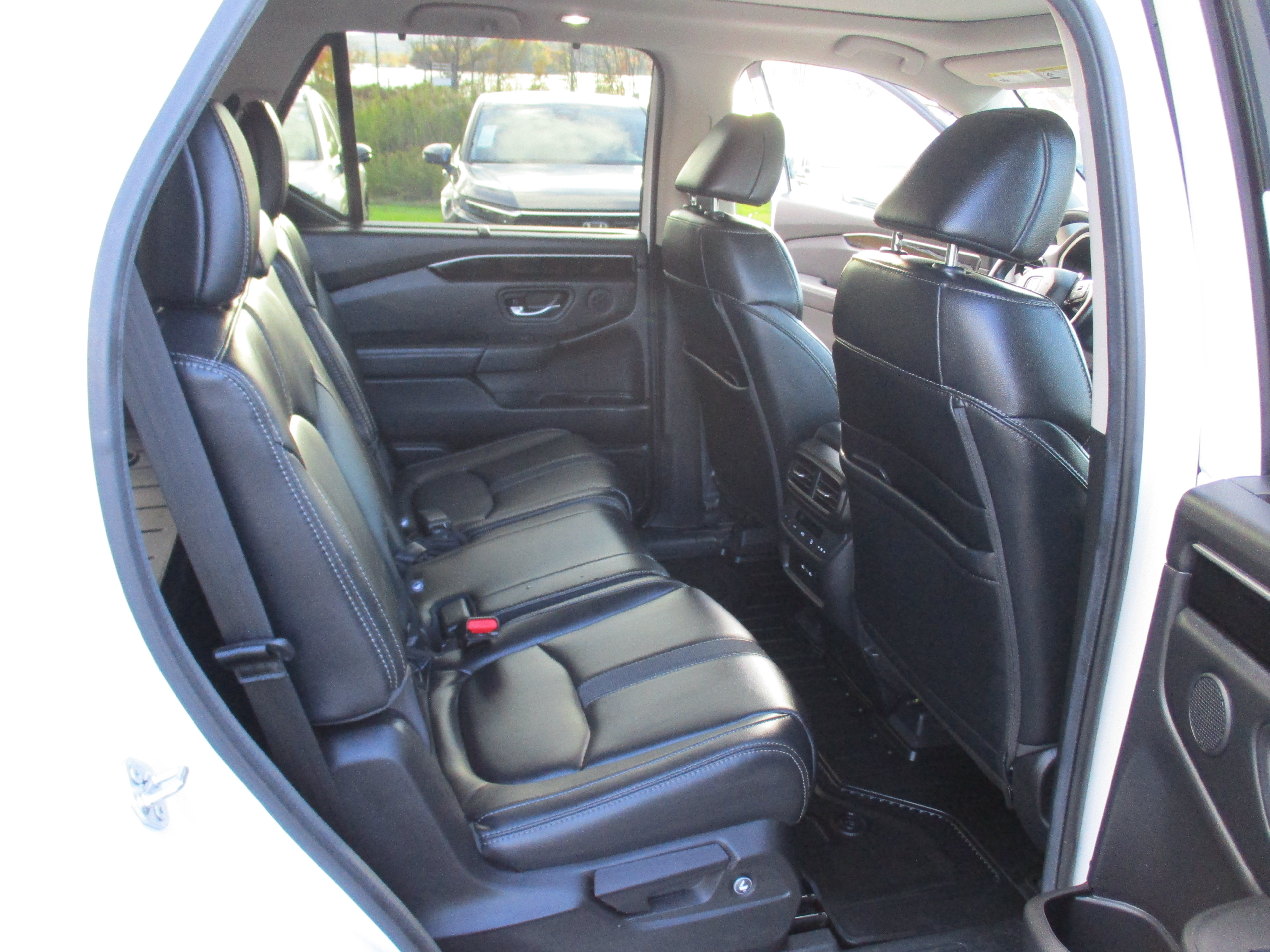 2024 Honda Pilot Touring - Photo 15