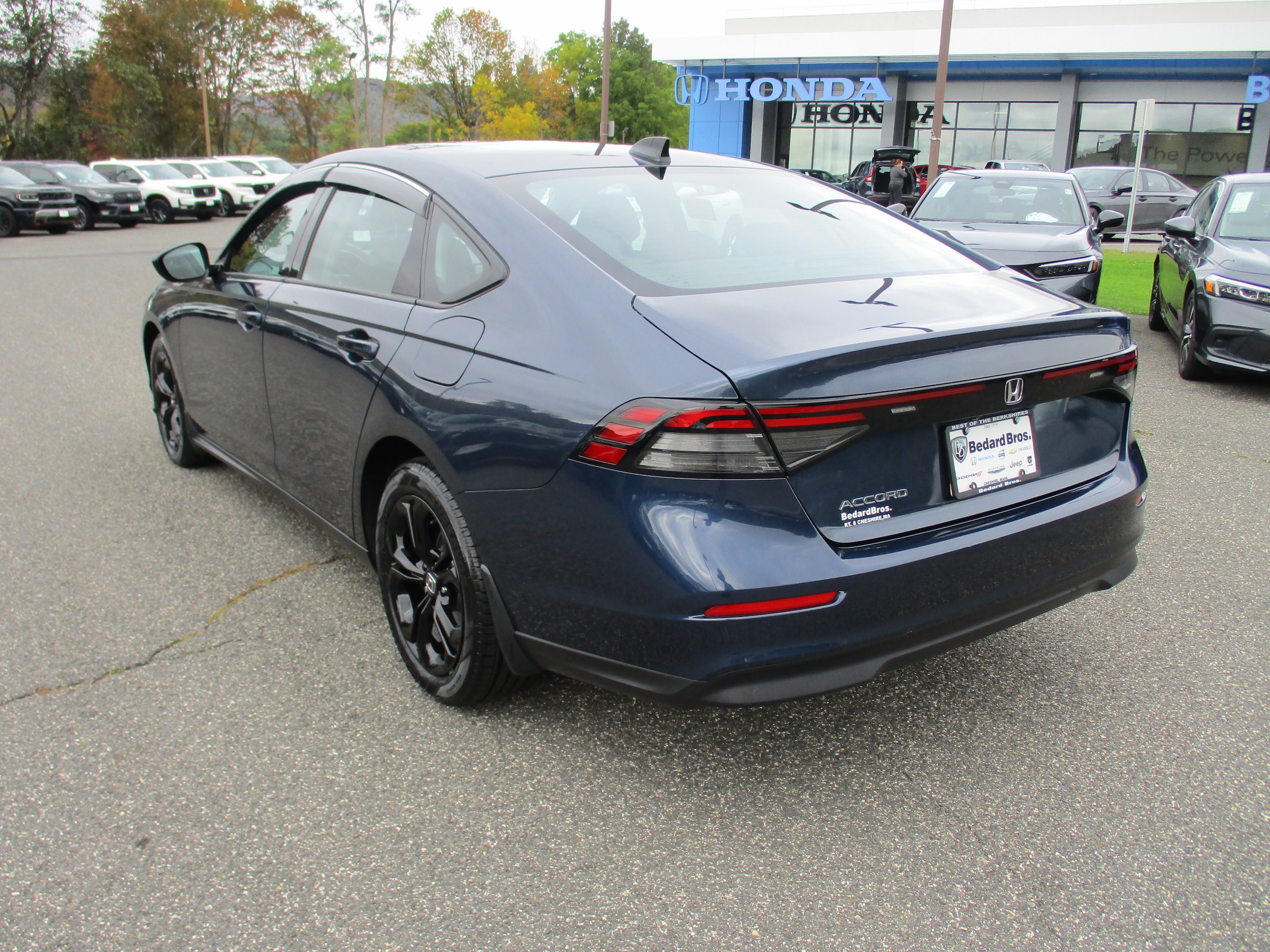 2025 Honda Accord SE - Photo 6
