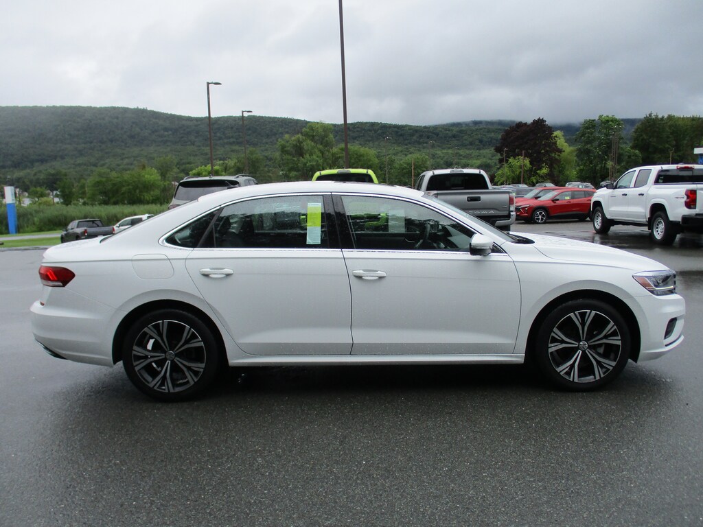 Used 2022 Volkswagen Passat 2.0T SE 2.0T SE Auto