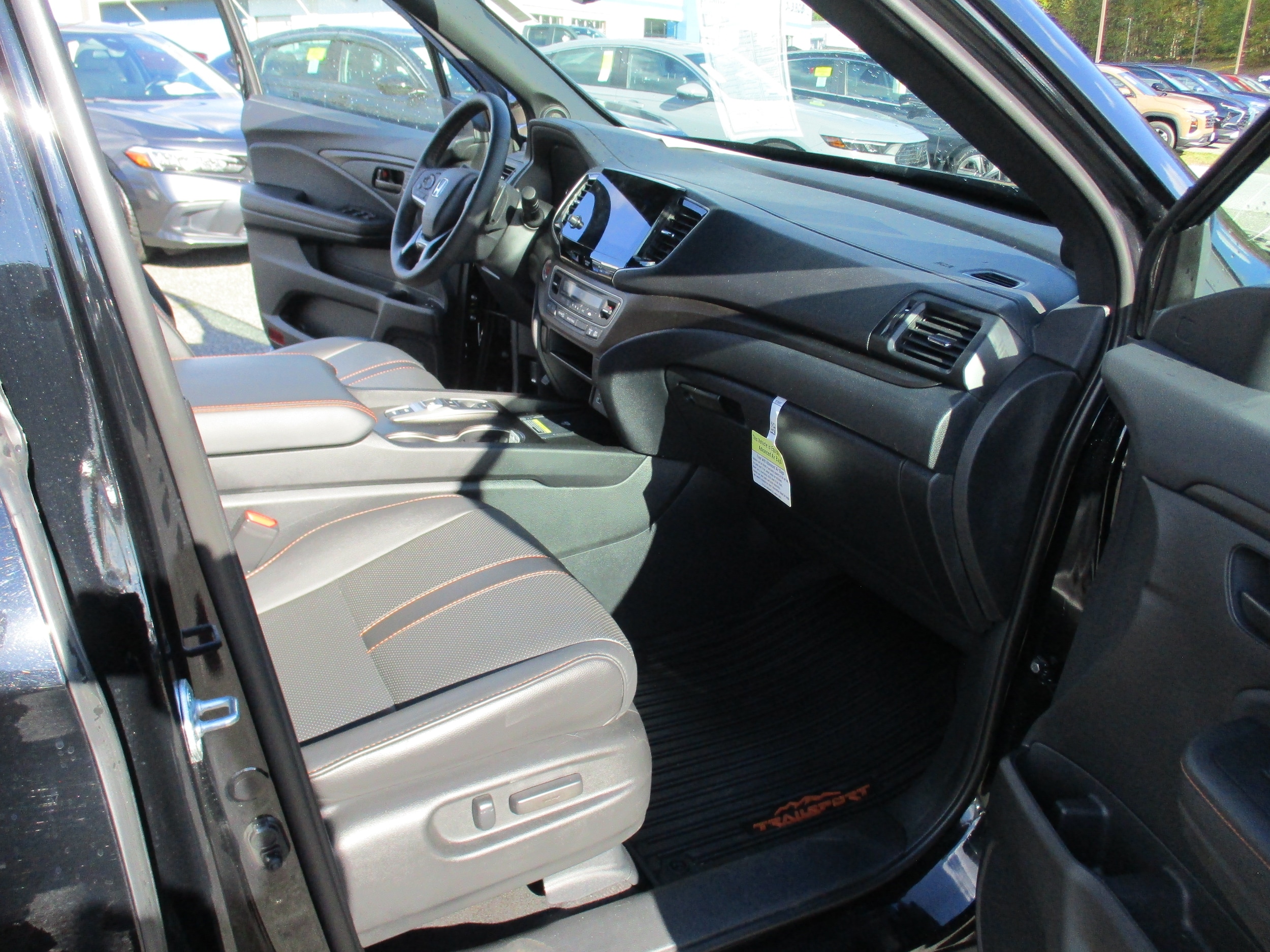2025 Honda Passport TrailSport - Photo 15