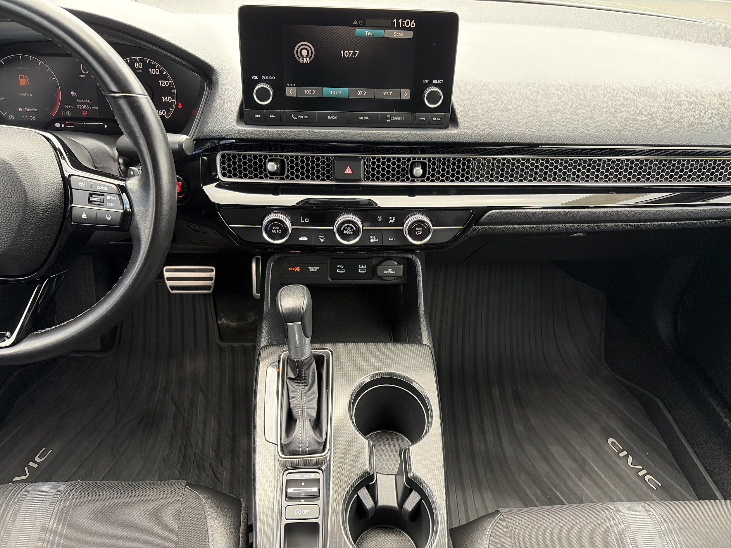 2025 Honda Civic Sport - Photo 13